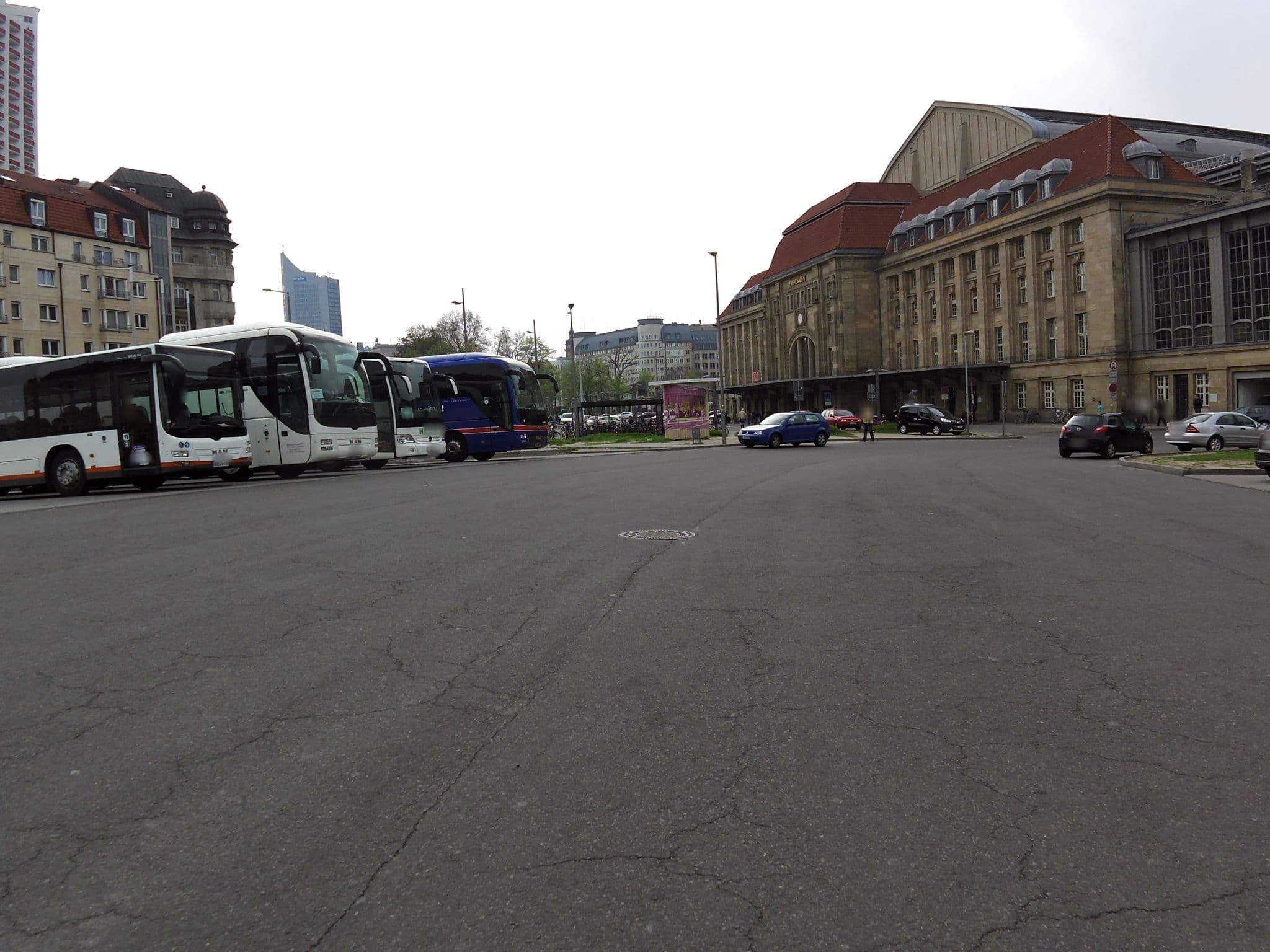 Street view near H2 Hotel, Leipzig — © zoegglmeyr (CC BY-SA · Mapillary)