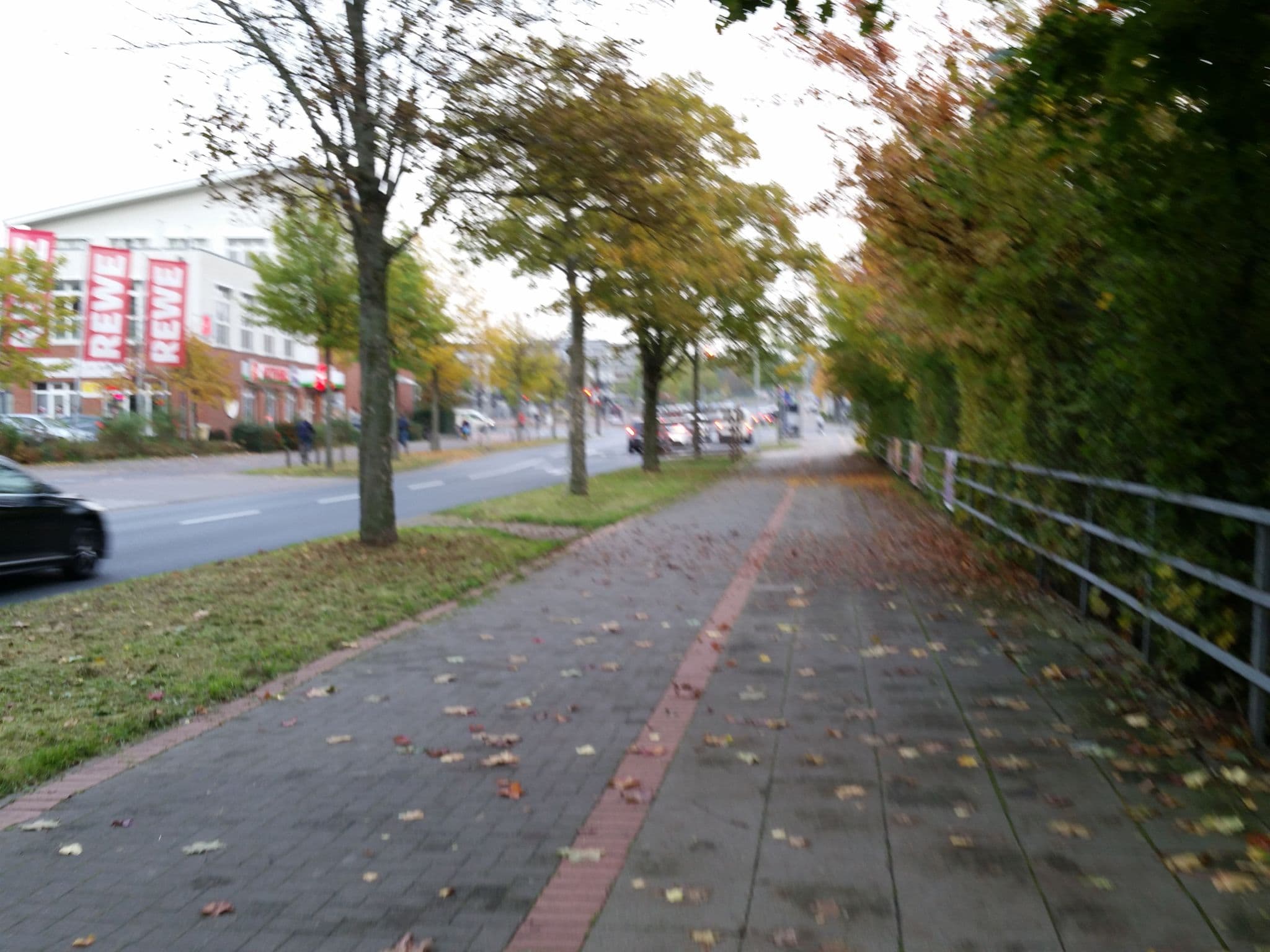 Street view near H+ Hotel Hannover, Bemerode — © u14183 (CC BY-SA · Mapillary)
