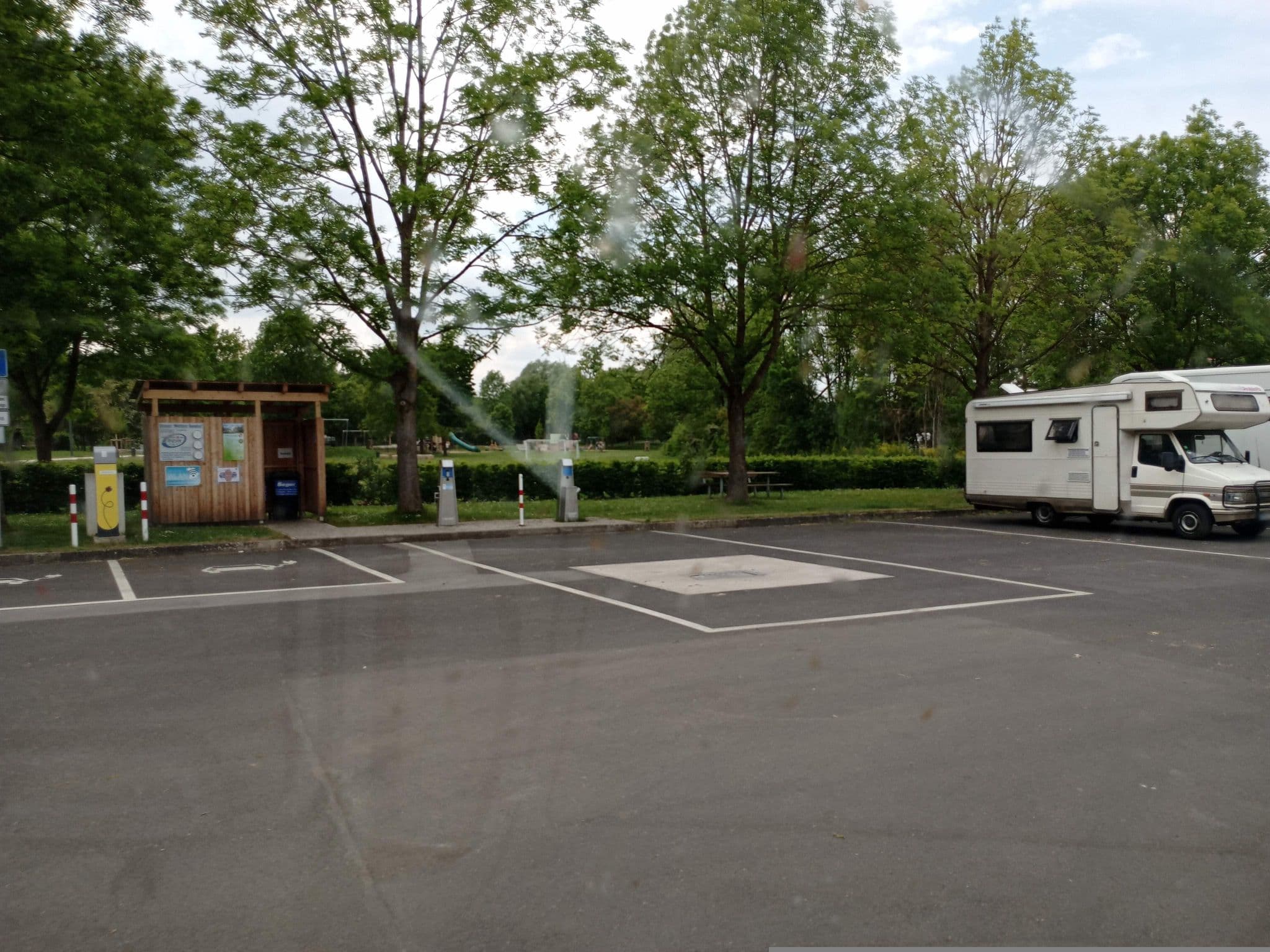 Street view near Wohnmobilstellplatz Lauertalparkplatz - Maßbach, Maßbach — © atze02 (CC BY-SA · Mapillary)