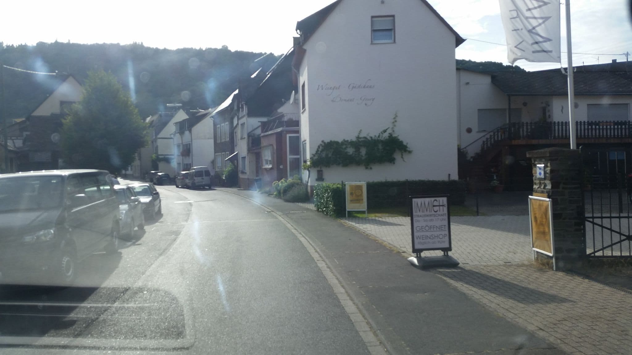 Street view near Weingut & Sekthaus Immich-Anker, Enkirch — © rab (CC BY-SA · Mapillary)
