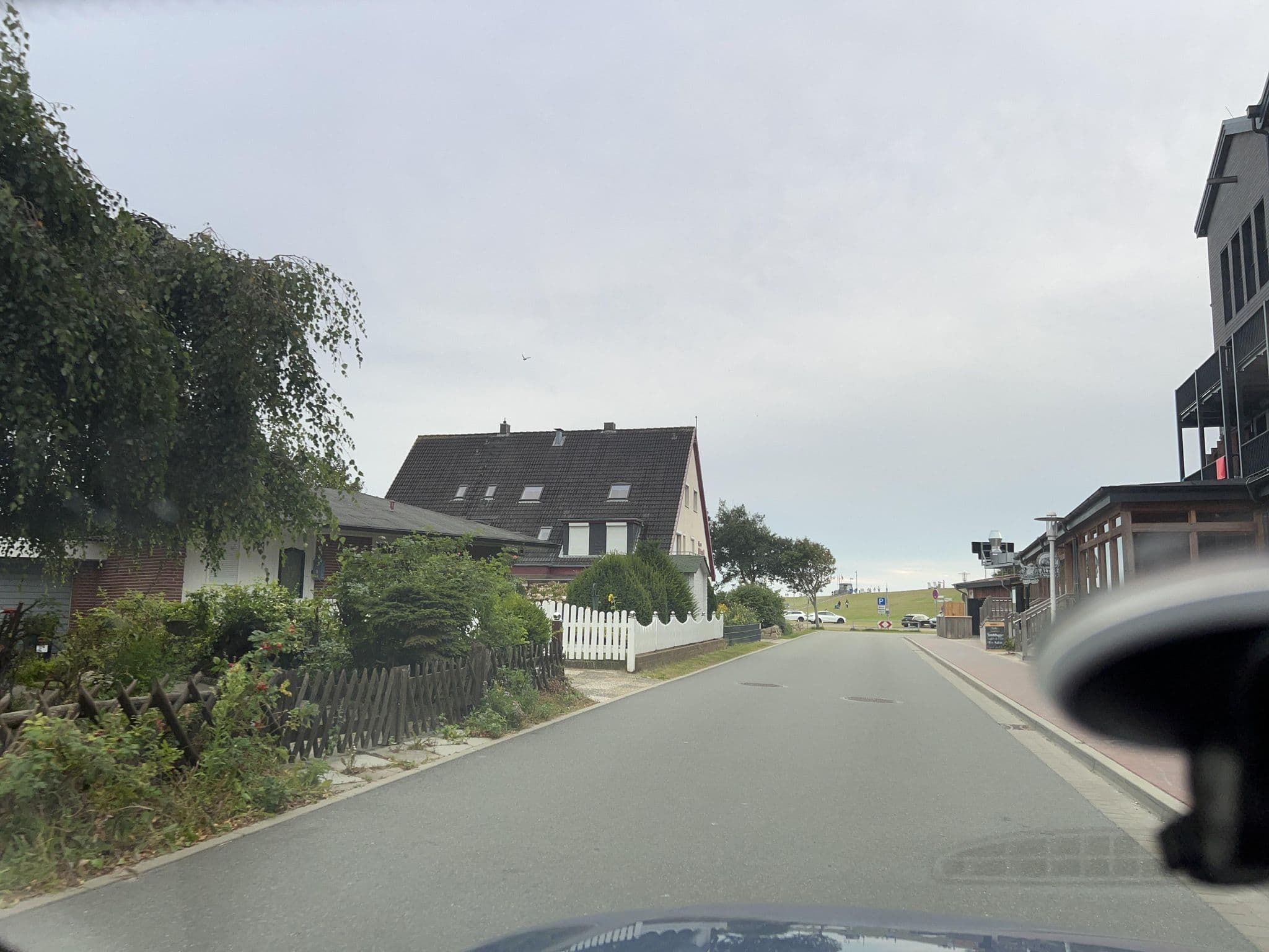Street view near Bretterbude, Büsum — © robffm (CC BY-SA · Mapillary)
