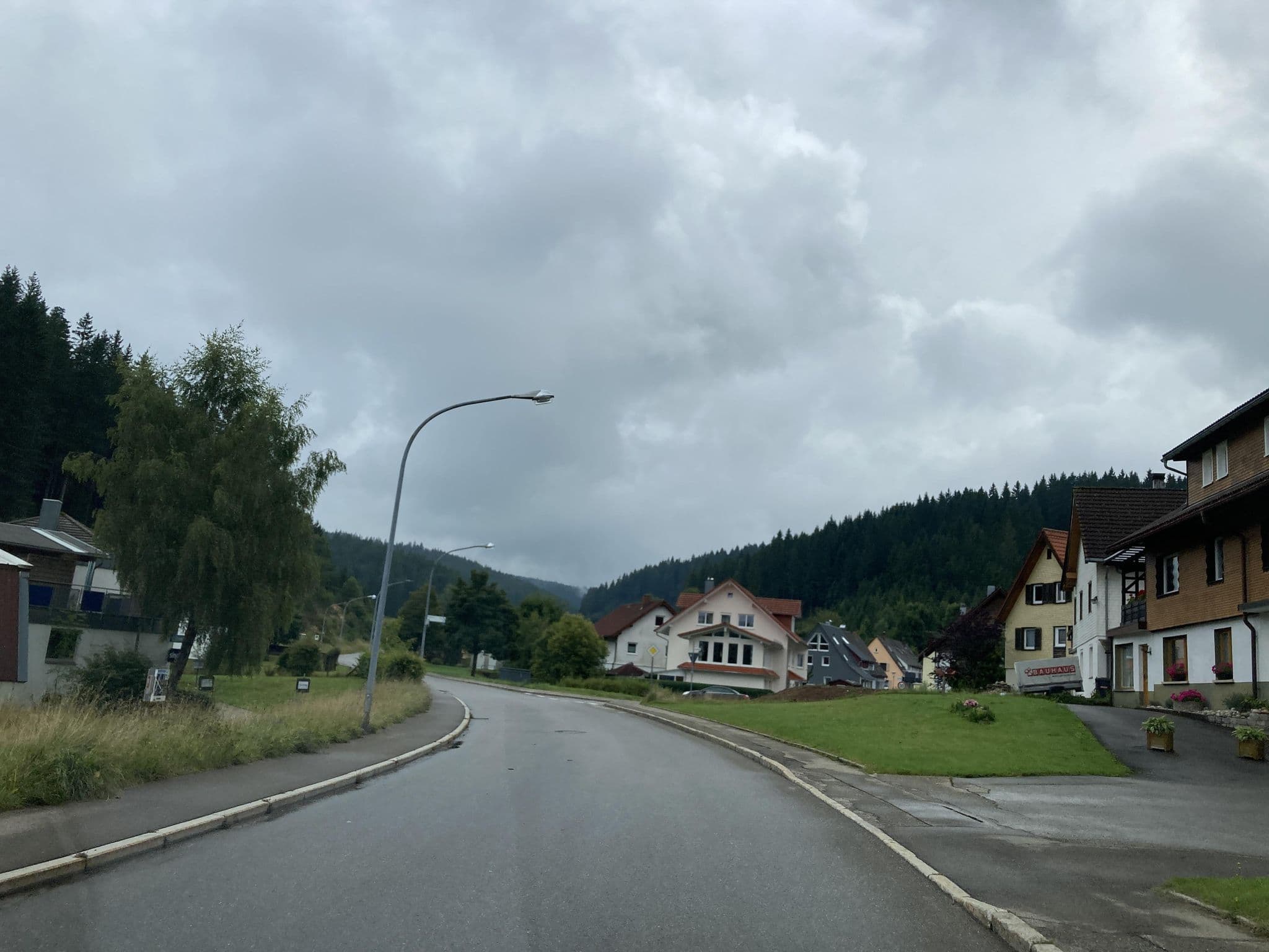Street view near Wohnmobilstellplatz Hinterbreg, Furtwangen — © tasmaniadevil (CC BY-SA · Mapillary)