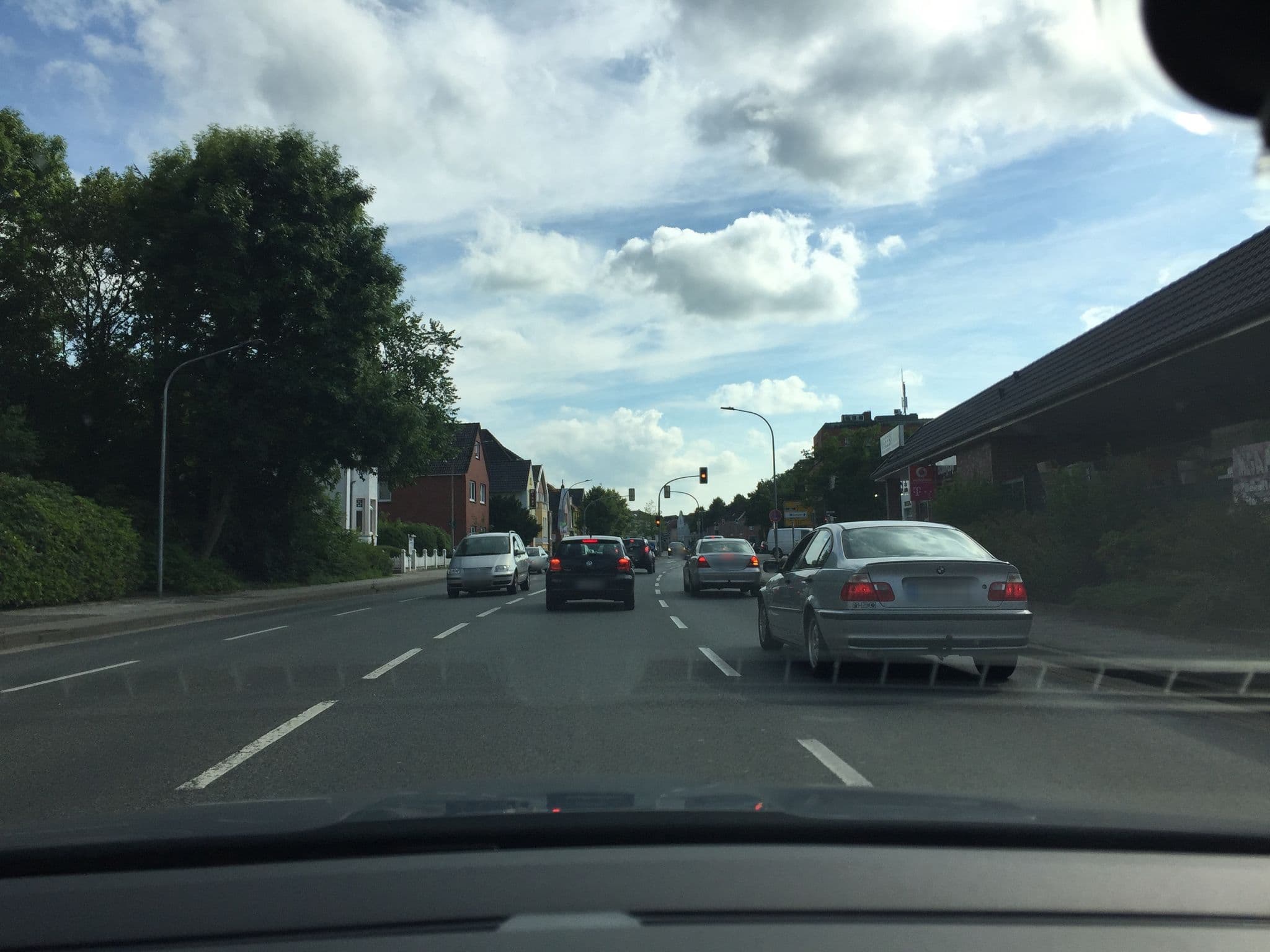 Street view near Ferienhaus An der Allee, Aurich — © atze777 (CC BY-SA · Mapillary)
