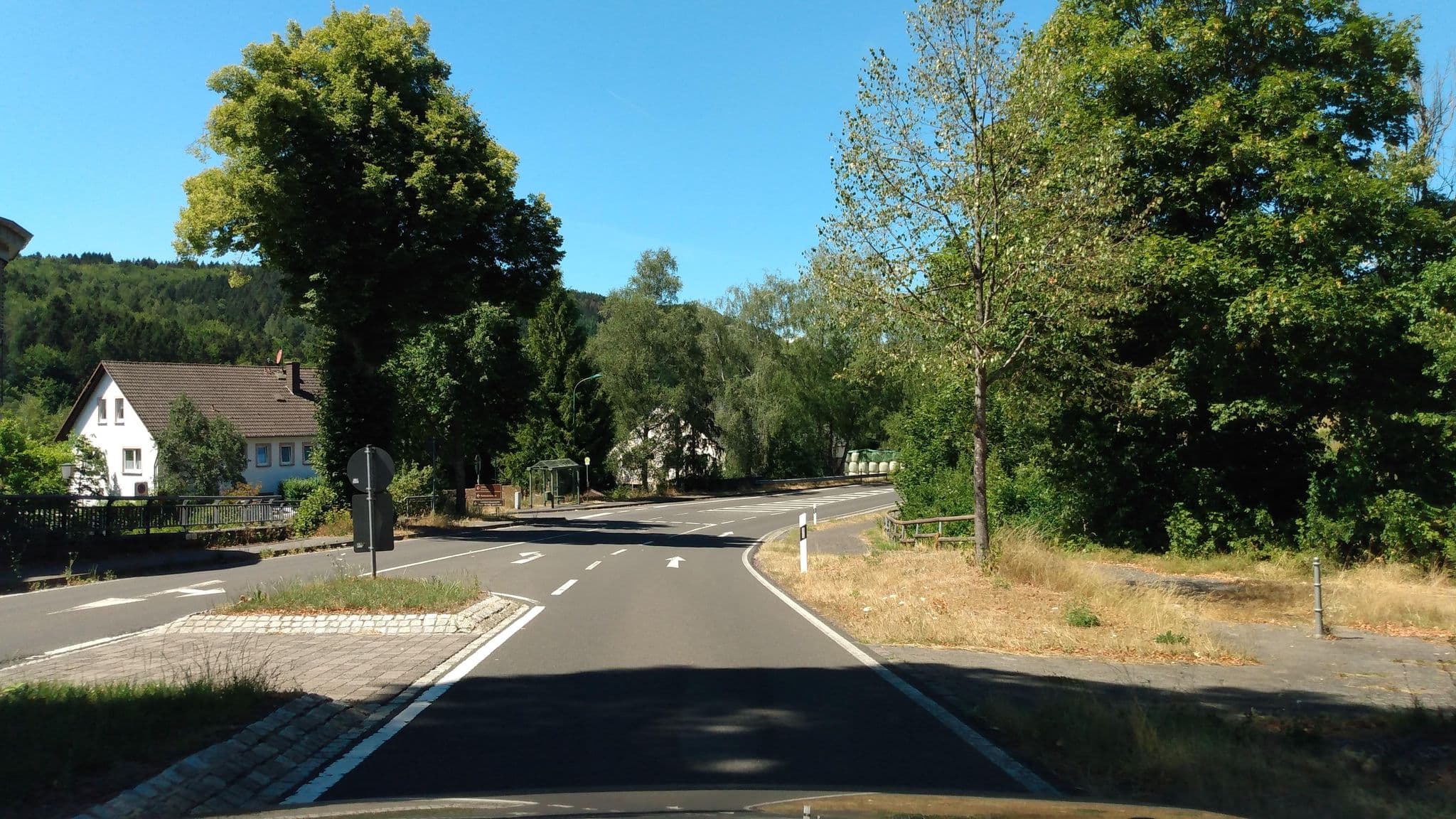 Street view near Gasthof-Pension Graf-Zils, Großlittgen — © rb61 (CC BY-SA · Mapillary)