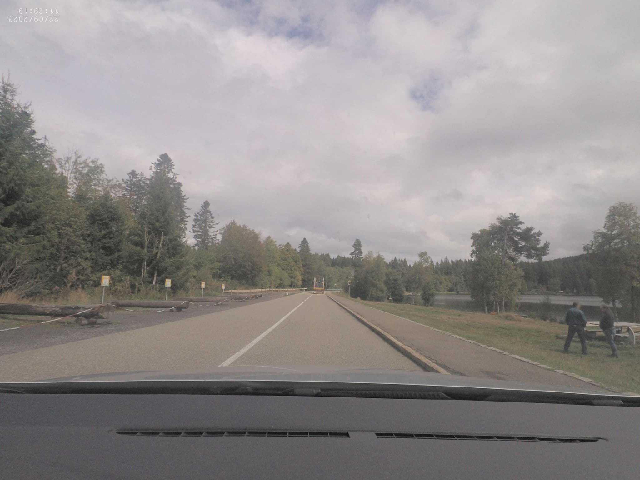 Street view near Wohnmobilstellplatz am Badesee Windgfällweiher, Hinterzarten — © VIA_DT (CC BY-SA · Mapillary)