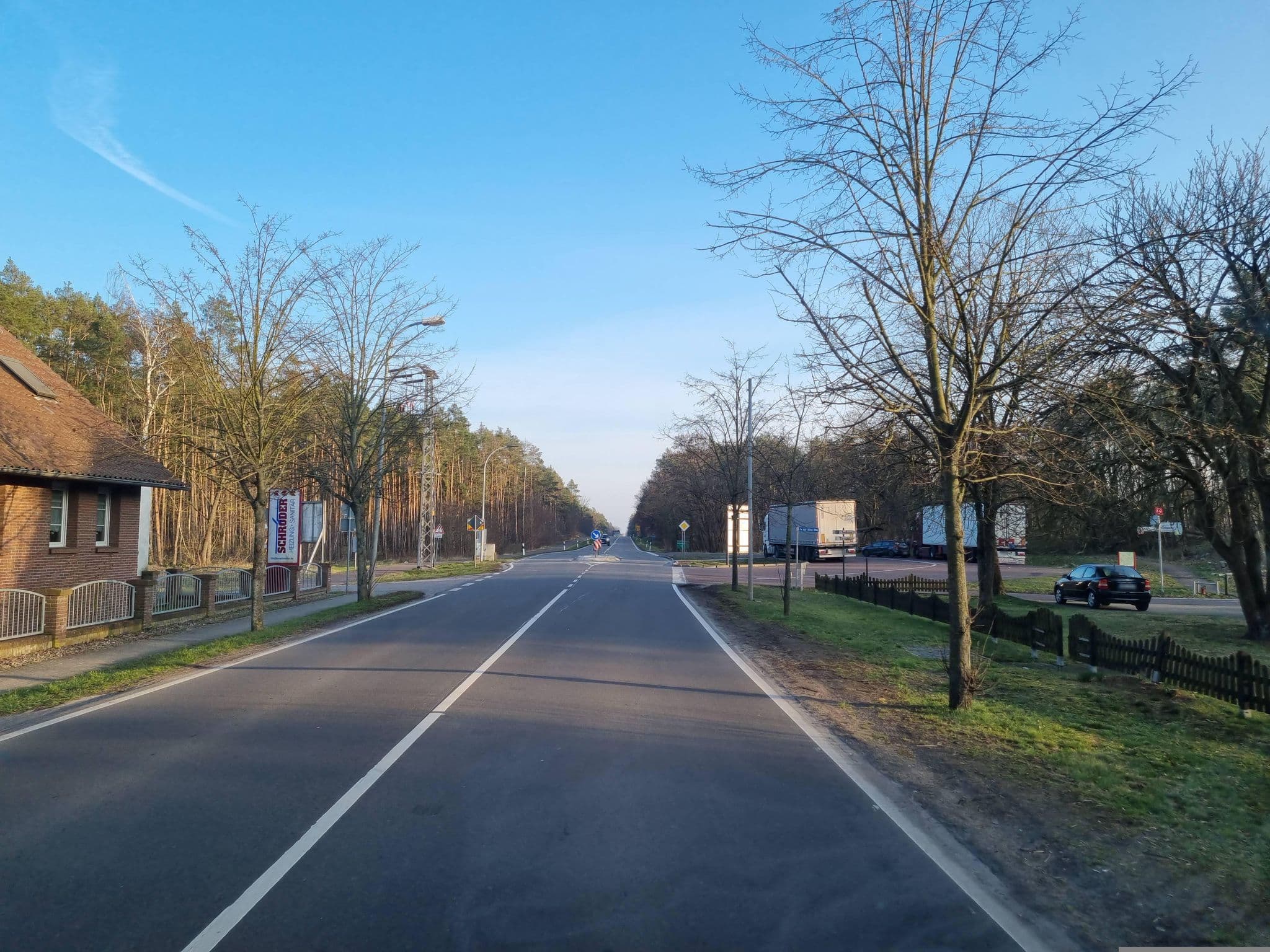 Street view near Pension Landhäuser, Jerichow — © dsmm (CC BY-SA · Mapillary)