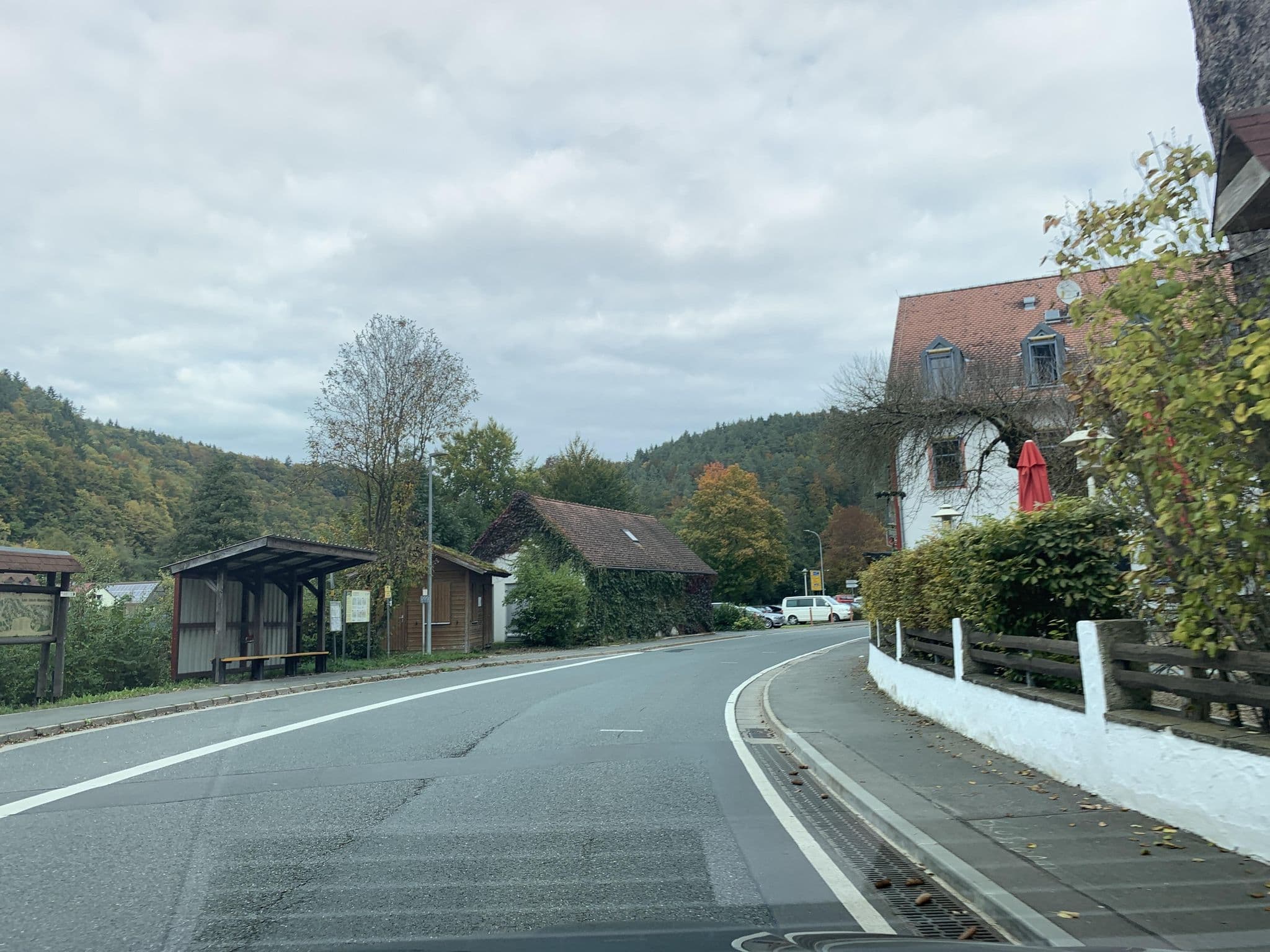 Street view near Tagungshotel Behringers, Gößweinstein — © rnissl (CC BY-SA · Mapillary)