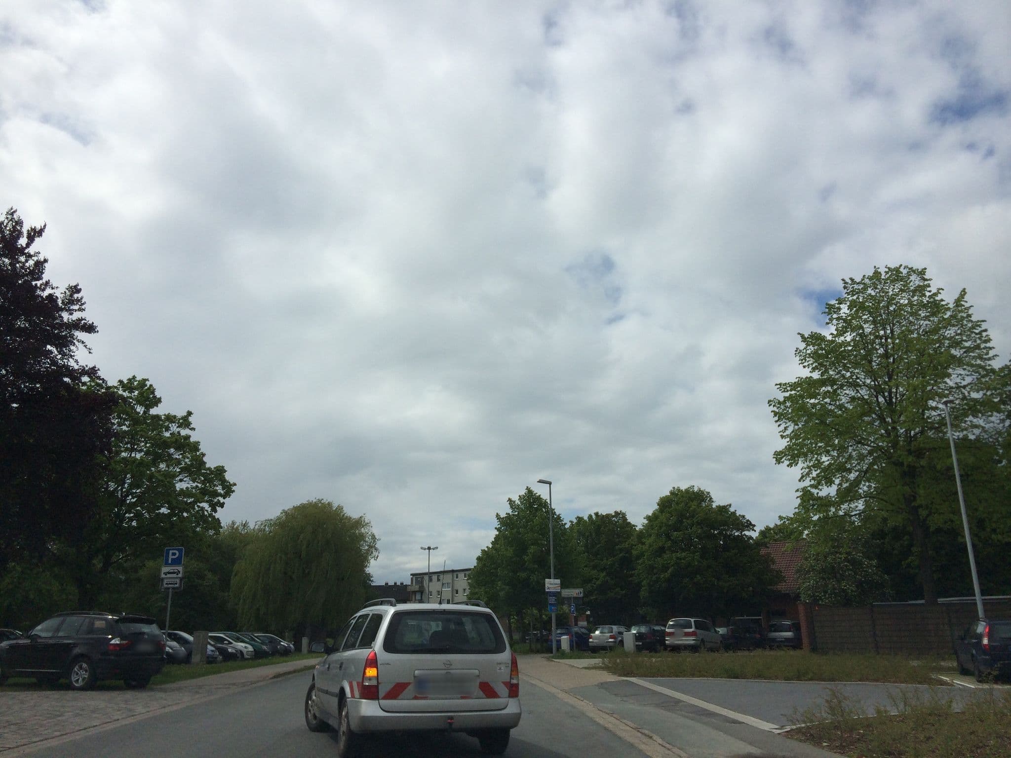 Street view near Reisemobilstellplätze auf dem Festplatz Ganderkesee, Ganderkesee — © sajahome (CC BY-SA · Mapillary)