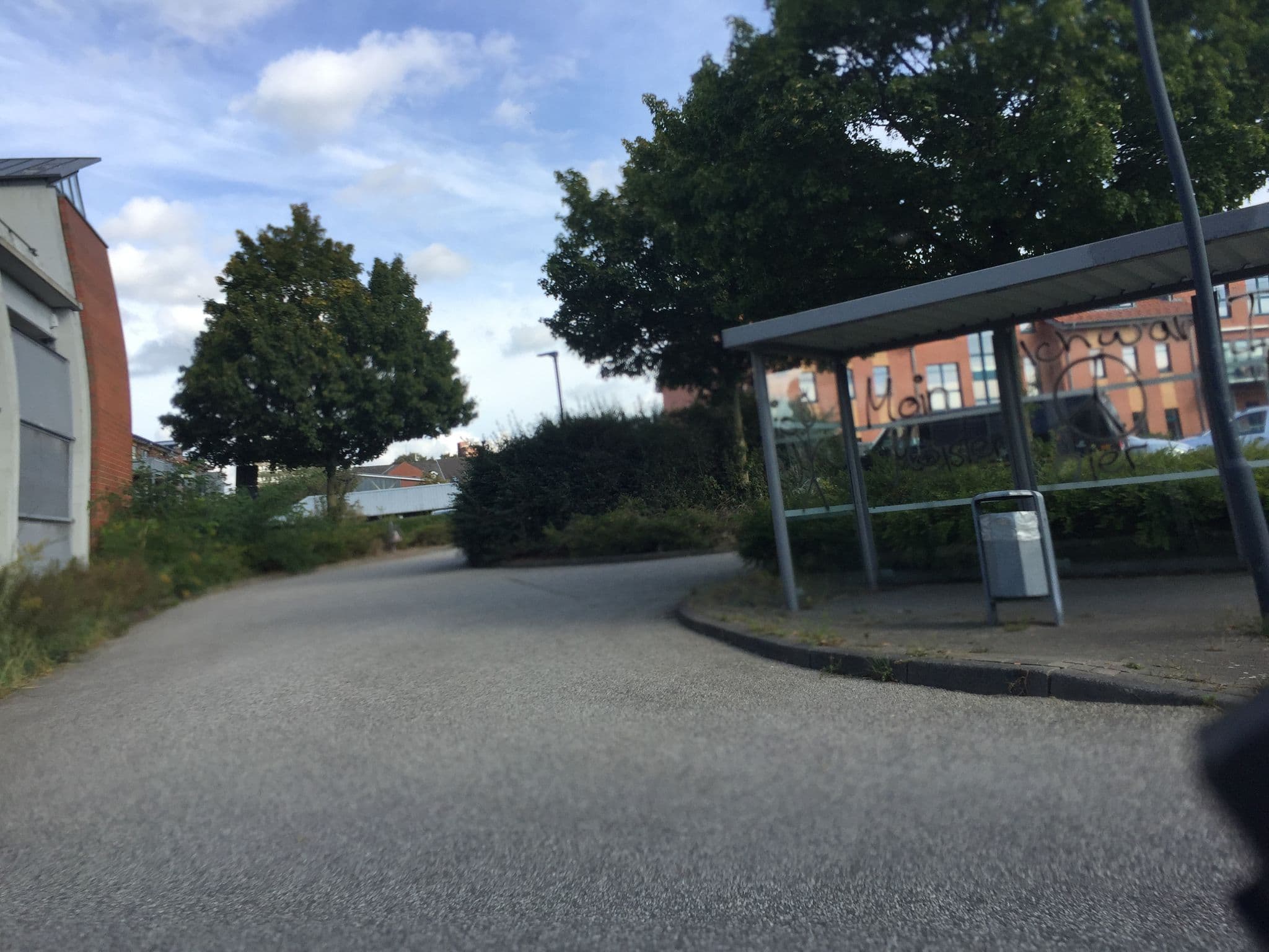Street view near Parkhaus am Bahnhof - Itzehoe, Itzehoe — © changychange (CC BY-SA · Mapillary)