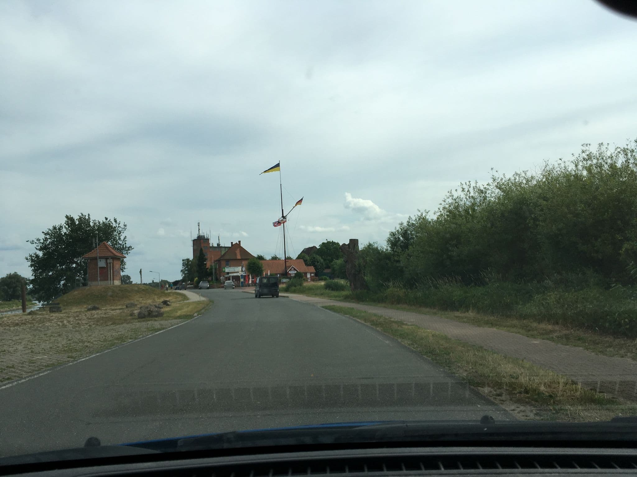 Street view near Bleckede Stellplatz Hafen, Bleckede — © hotteliene (CC BY-SA · Mapillary)