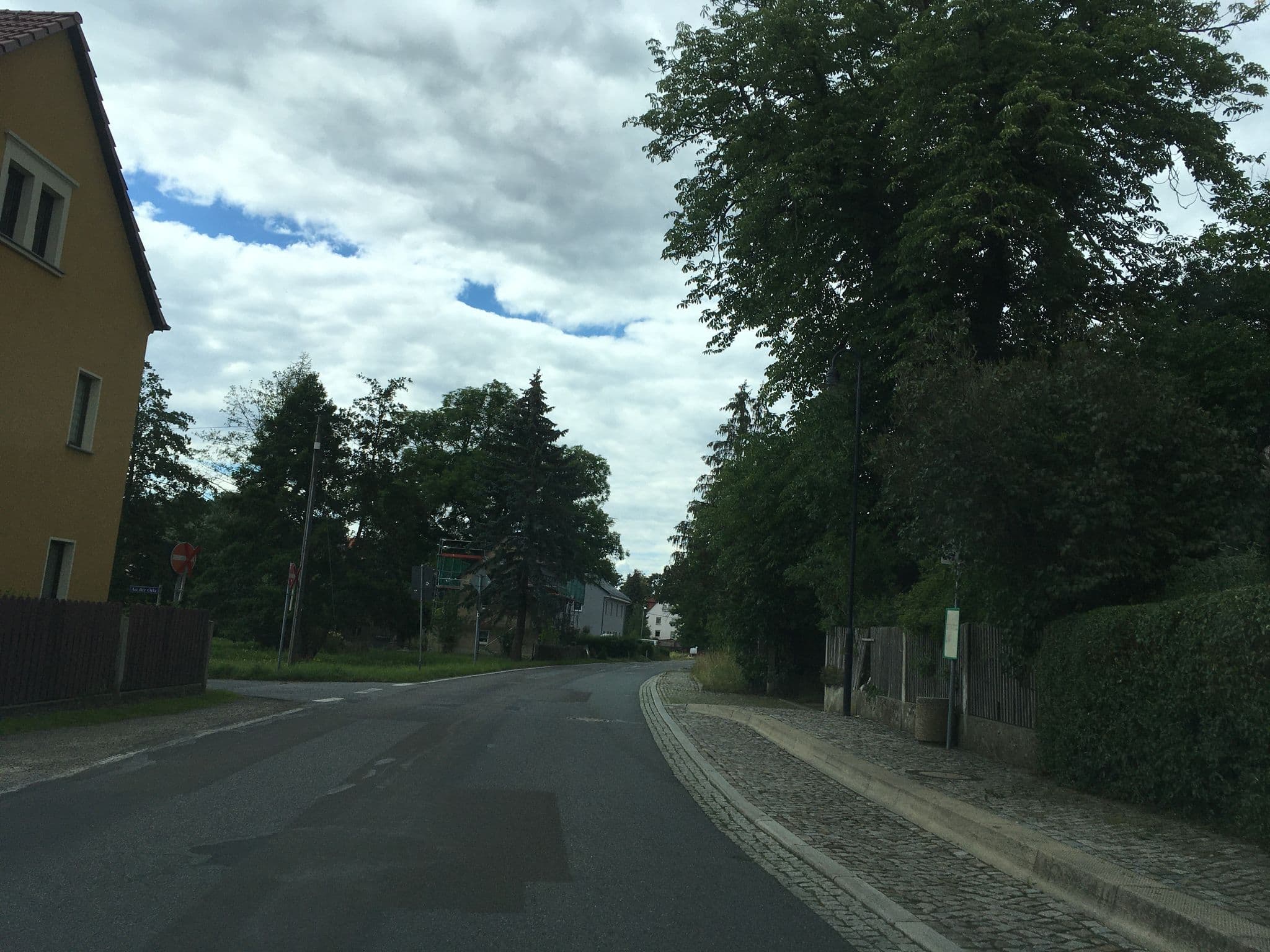 Street view near Herberge Kunaths Hof, Wachau — © jordil (CC BY-SA · Mapillary)