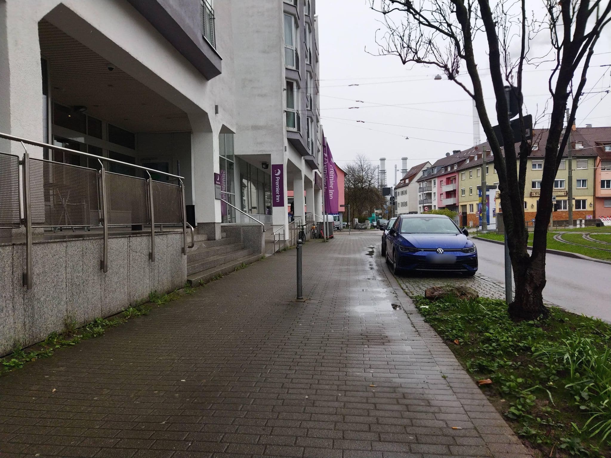 Street view near Premier Inn, Stuttgart-Ost — © changchun1 (CC BY-SA · Mapillary)