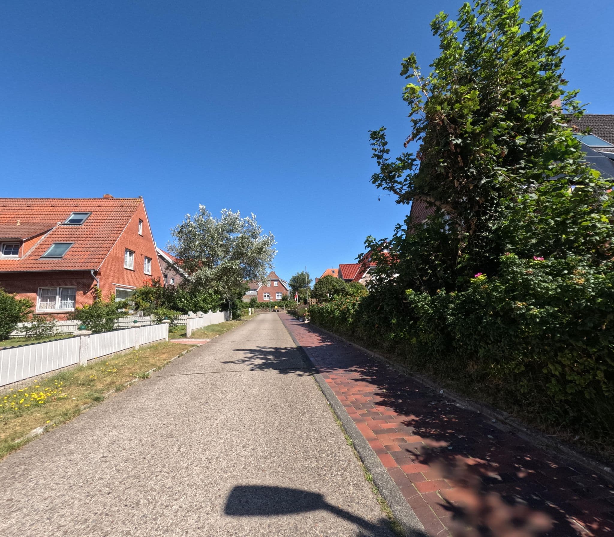 Street view near Hus Stranddün, Langeoog — © rempshaener (CC BY-SA · Mapillary)