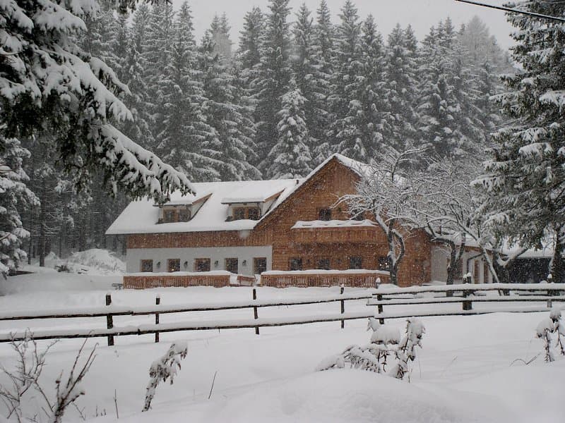 Hengsthütte (via Wikimedia Commons, Public domain)