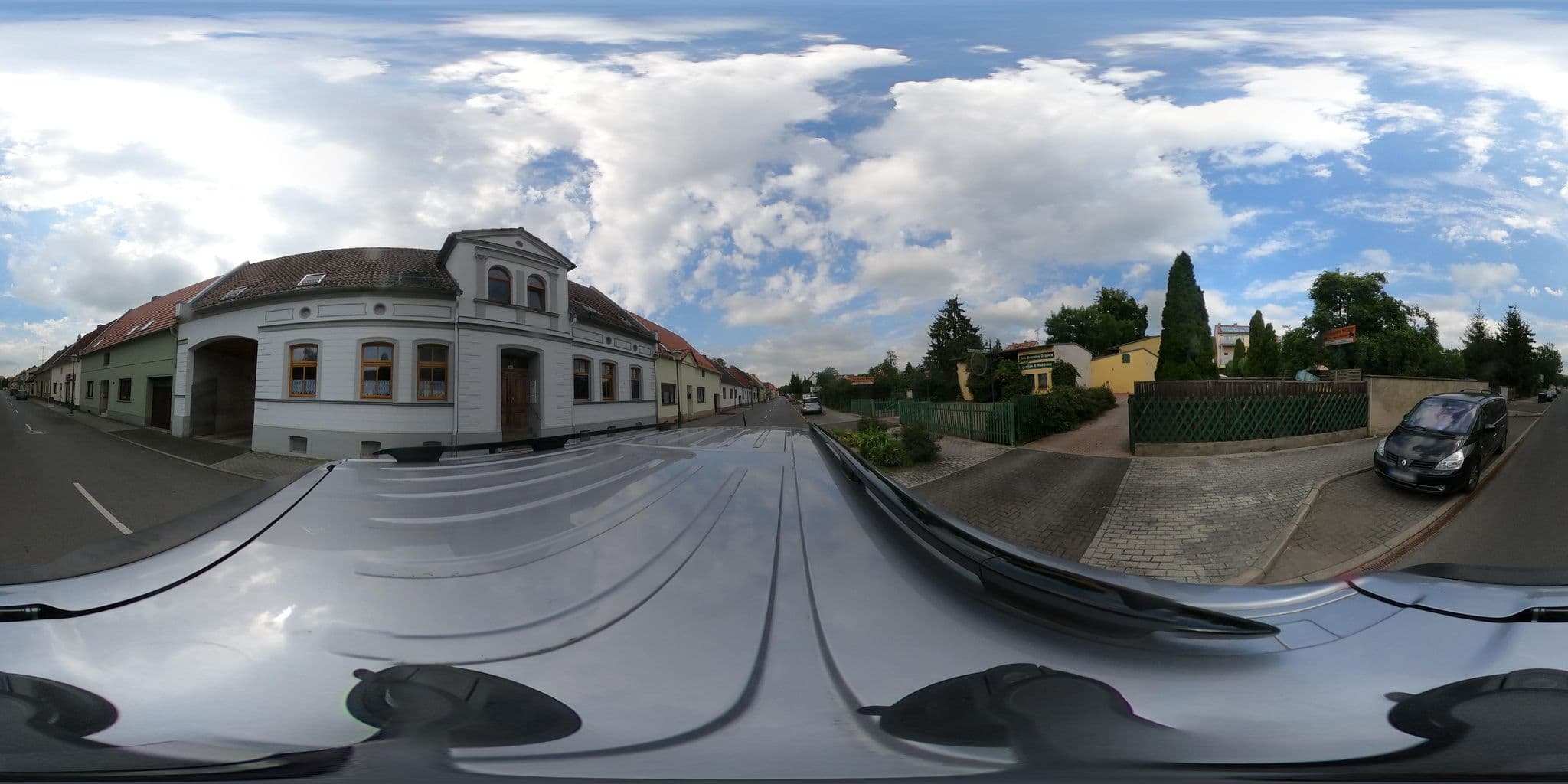 Street view near Zum Hauenden Schwein, Wörlitz — © Mobilitaetswerk (CC BY-SA · Mapillary)