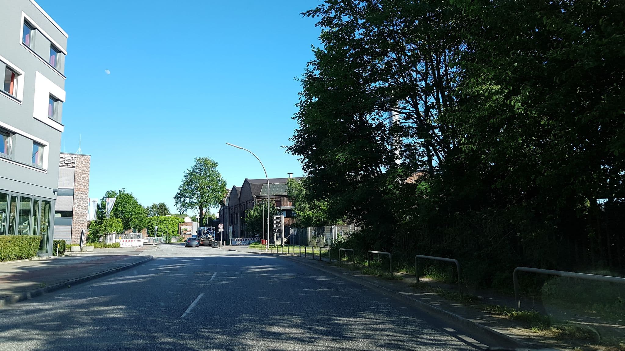 Street view near B&B Hotel Hamburg-Harburg, Harburg — © hotteliene (CC BY-SA · Mapillary)