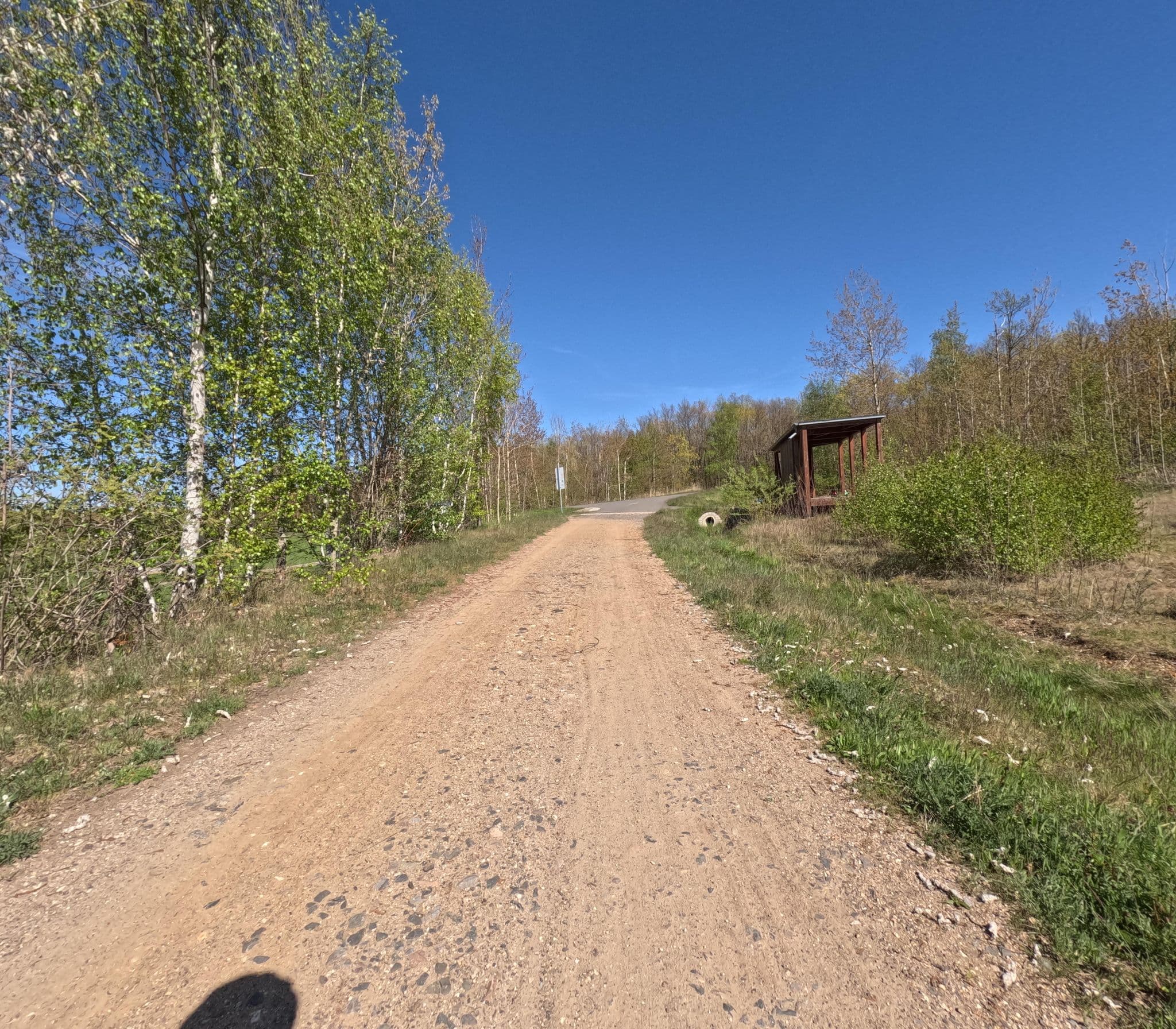 Street view near Biwakplatz am Kaiserweg, Zwenkau — © kopra (CC BY-SA · Mapillary)