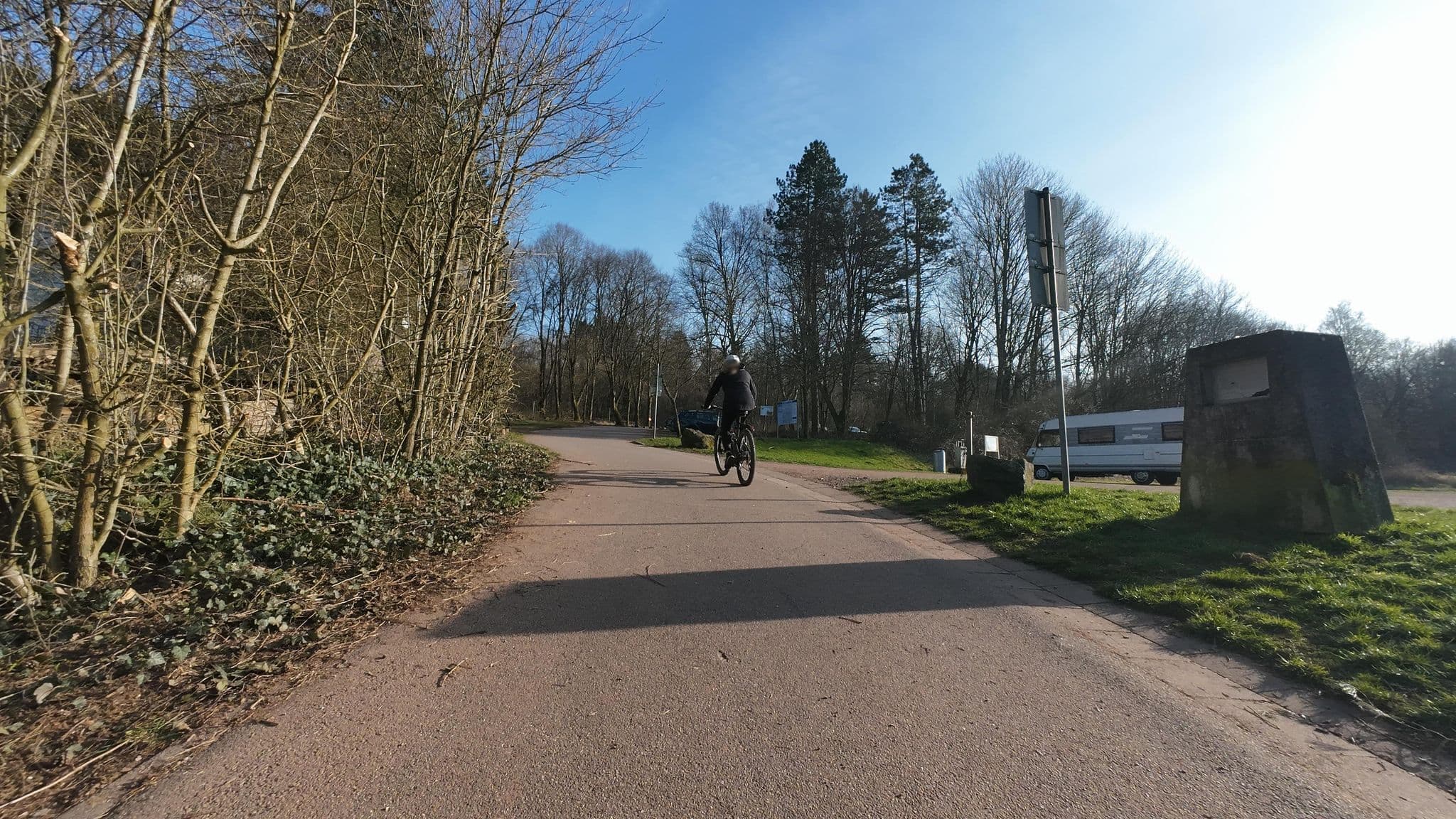 Street view near Stellplatz am Wingertsweiher, Ottweiler — © teddy73 (CC BY-SA · Mapillary)