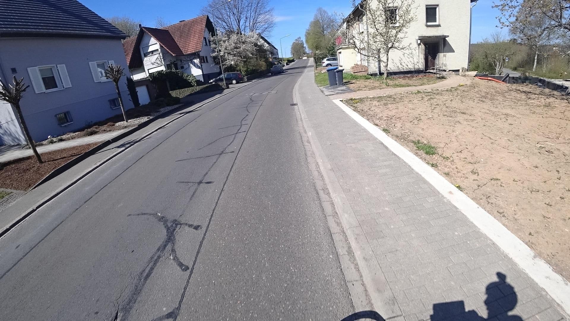 Street view near Wohnmobilstellplatz "Am Labachweg", Hermeskeil — © jolenesailer (CC BY-SA · Mapillary)