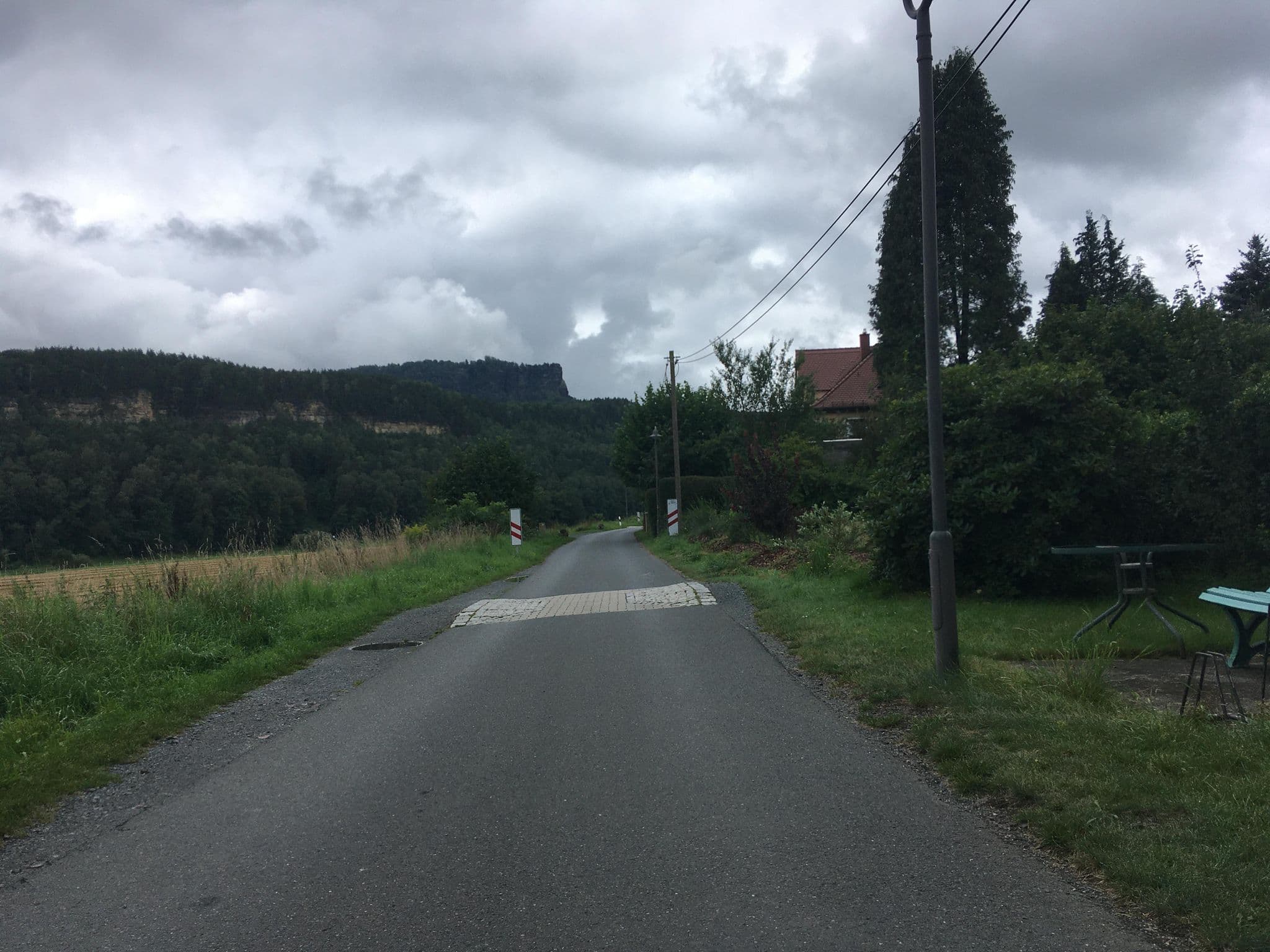 Street view near Hinterland Zeltwiese, Porschdorf — © eserte (CC BY-SA · Mapillary)