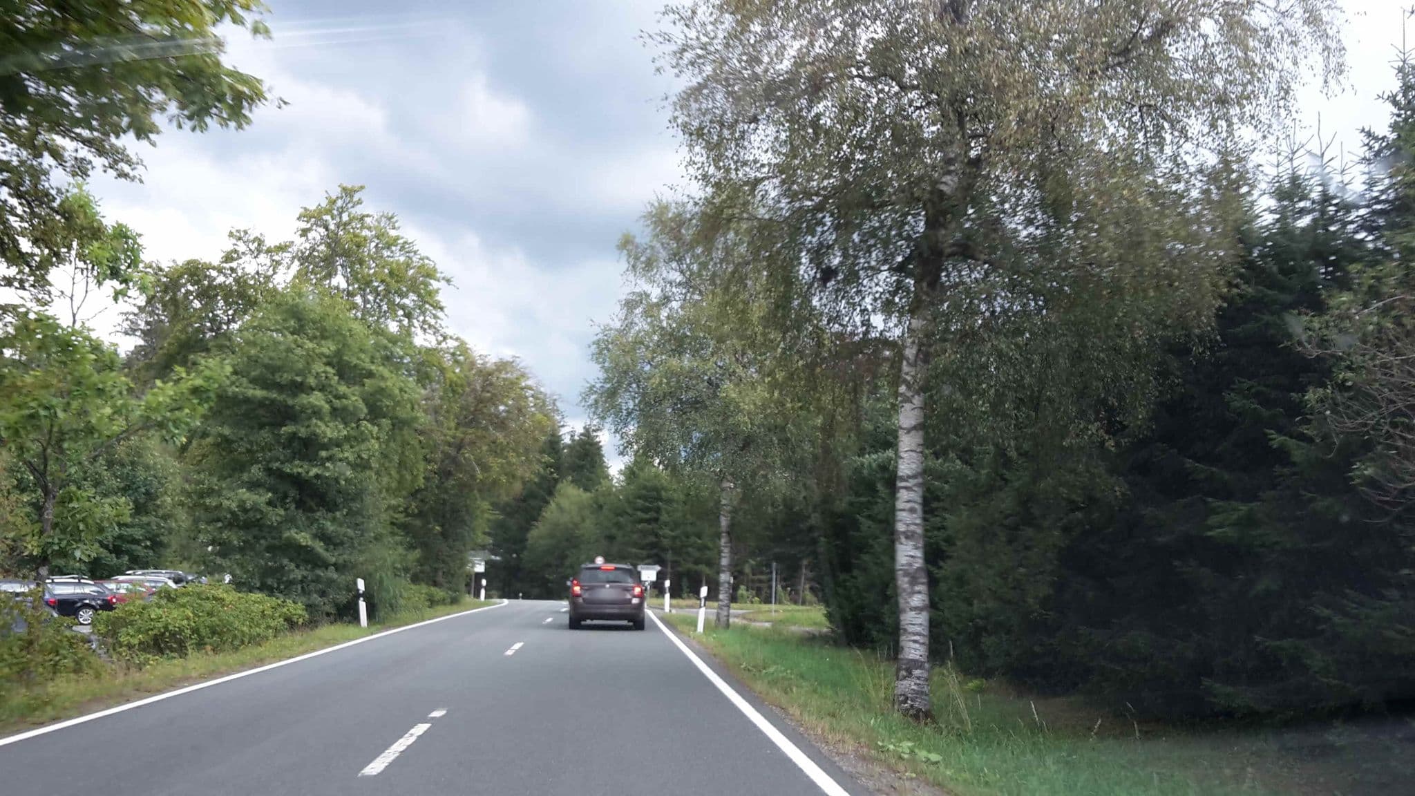 Street view near Zur Hahnenquelle Wohnmobilstellplatz, Kirchhundem — © uwekoch (CC BY-SA · Mapillary)