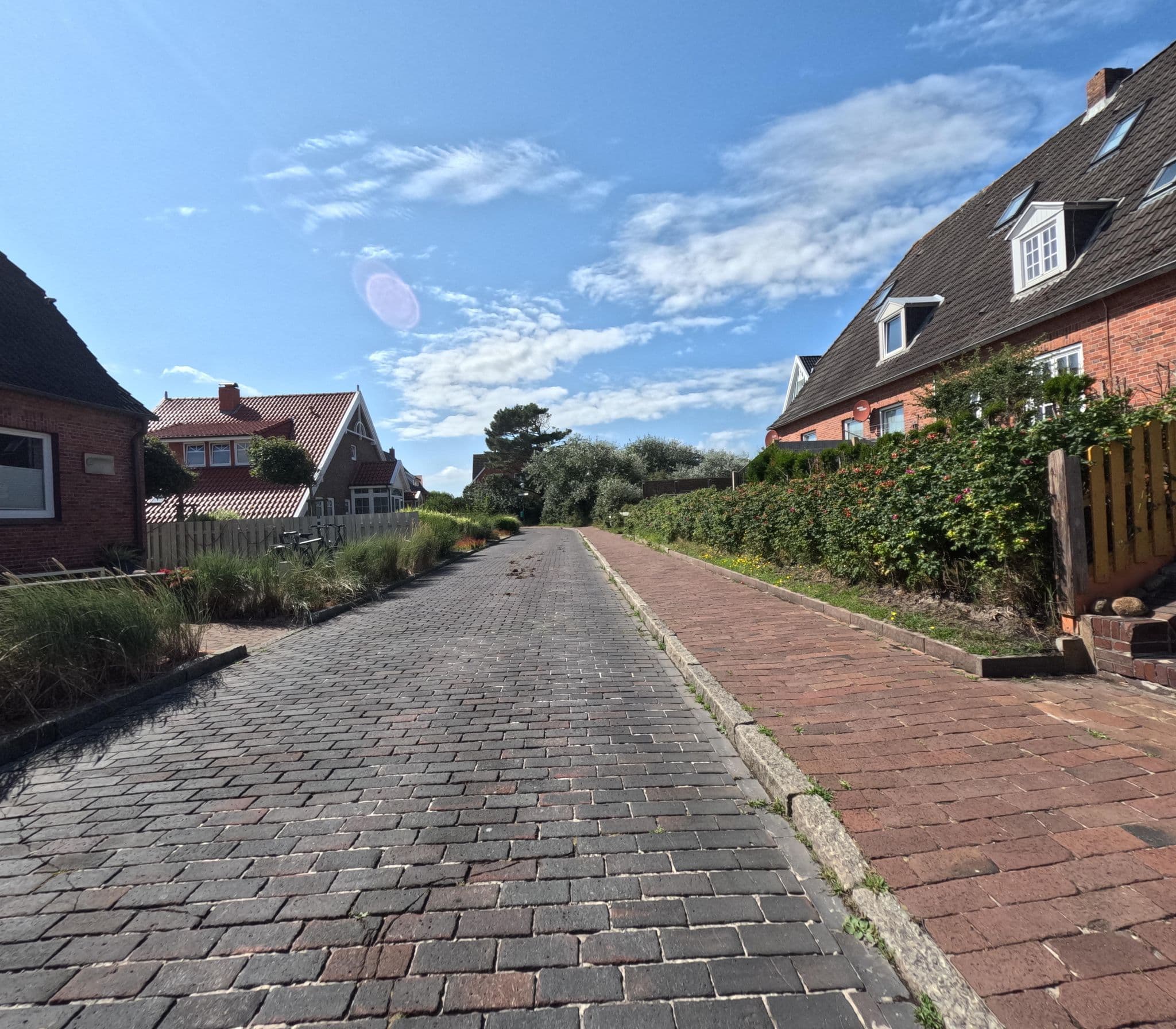 Street view near Haus Strandboje, Langeoog — © rempshaener (CC BY-SA · Mapillary)