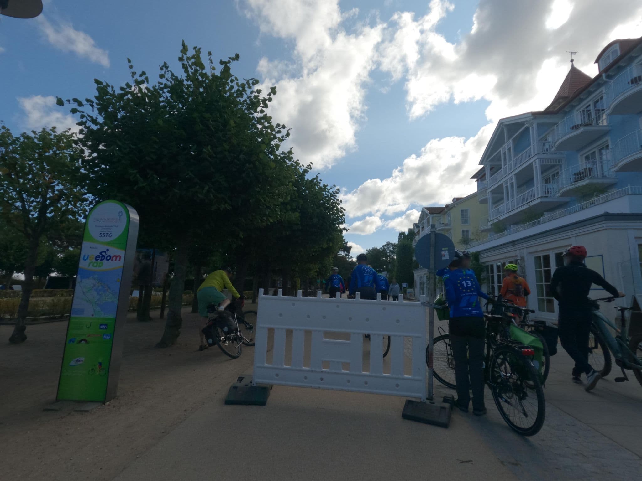 Street view near Kleine Strandburg Zinnowitz, Ostseebad Zinnowitz — © masterofnoroad (CC BY-SA · Mapillary)