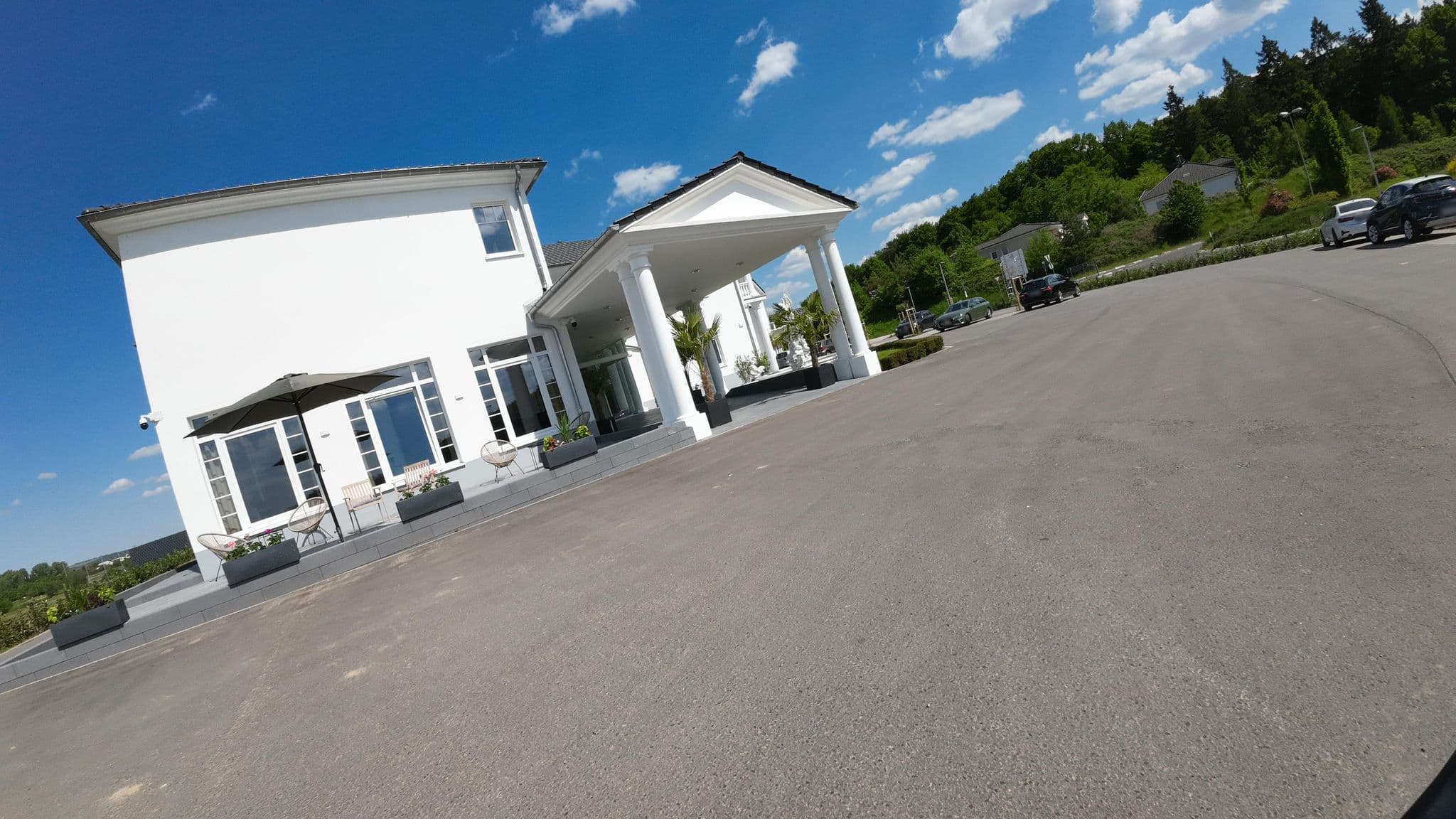 Street view near Villagio Golfhotel, Mackenbach — © teddy73 (CC BY-SA · Mapillary)