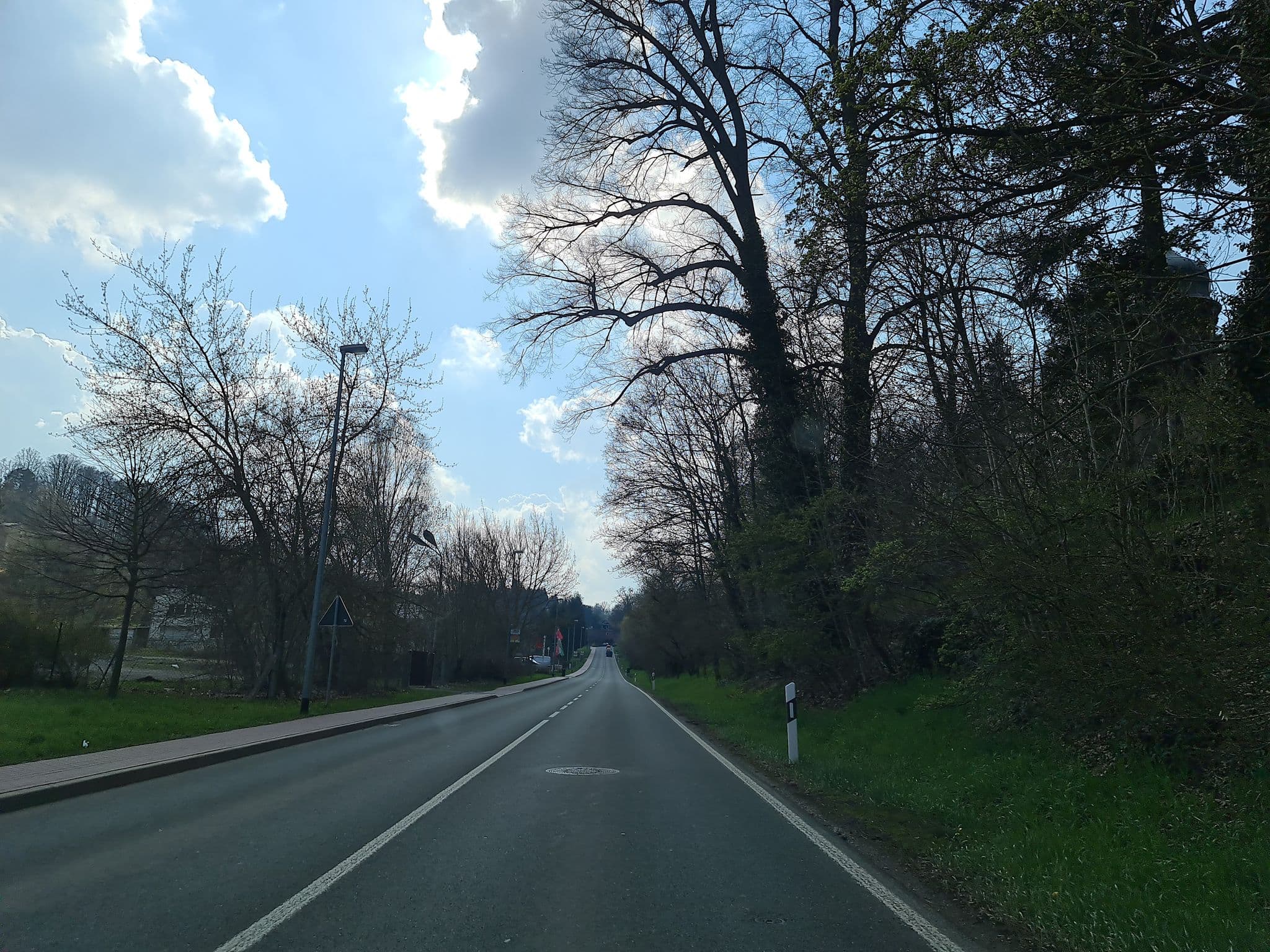 Street view near Wohnmobilstellplatz Eisenberg, Eisenberg — © canislupus (CC BY-SA · Mapillary)