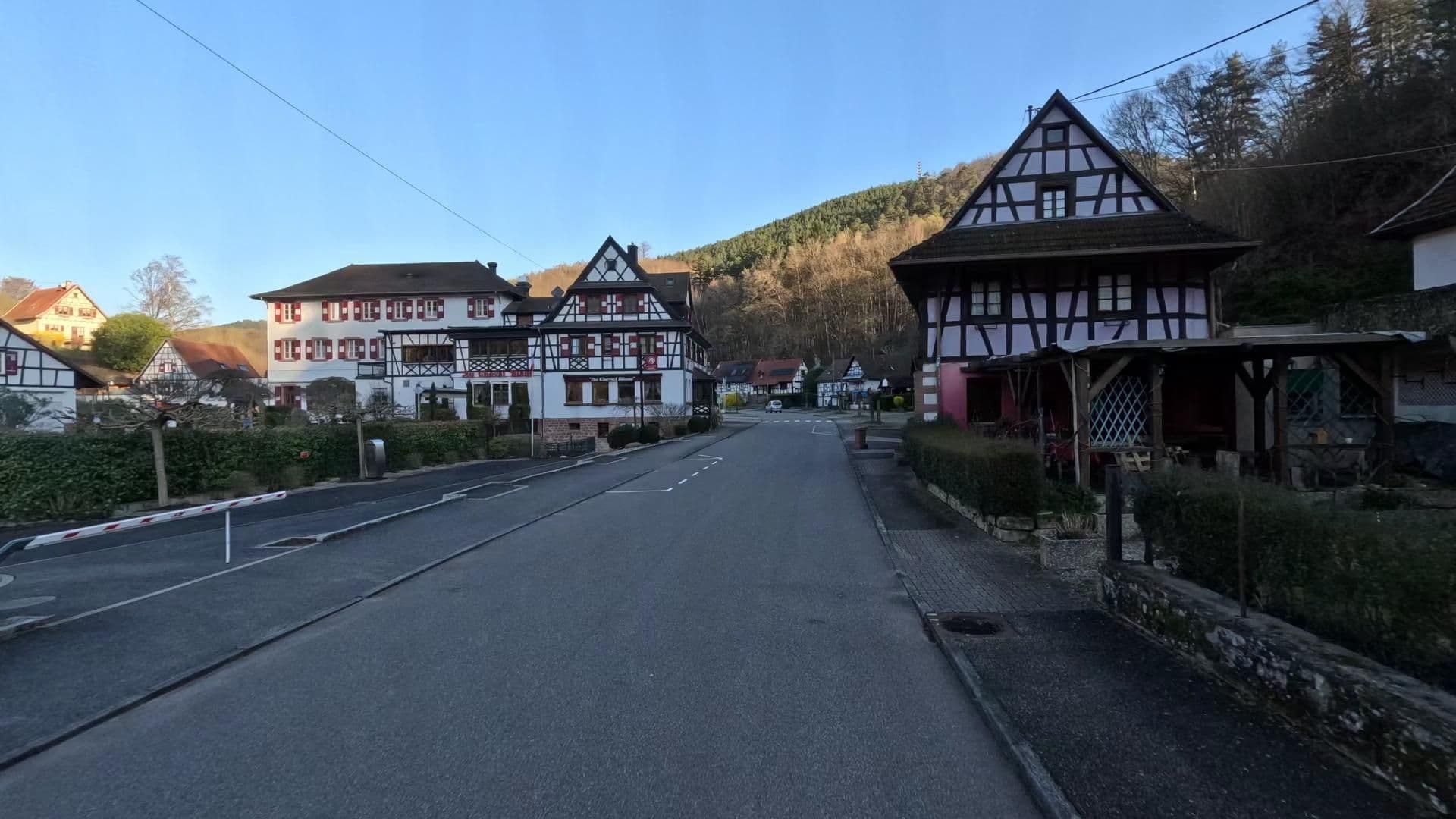 Street view near Hôtel Restaurant Hoefler, Fischbach — © bct (CC BY-SA · Mapillary)