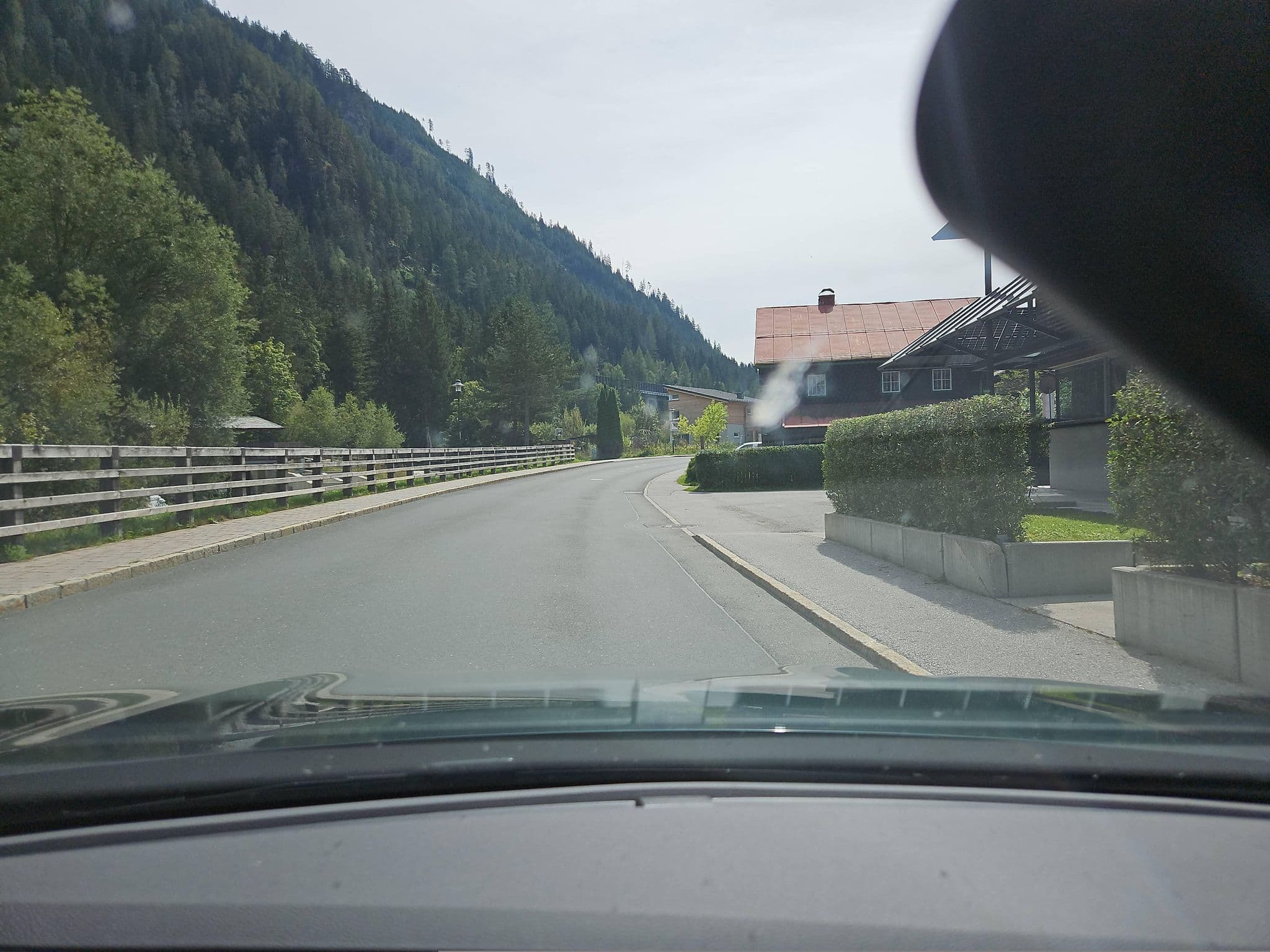 Street view near Riverside Residence, Altenmarkt im Pongau — © toho (CC BY-SA · Mapillary)
