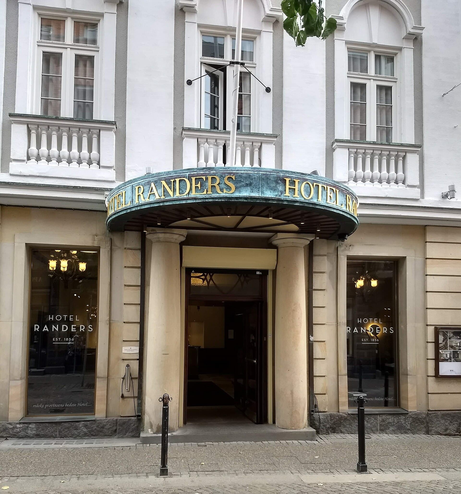 Hotel Randers (via Wikimedia Commons, CC BY-SA 4.0)