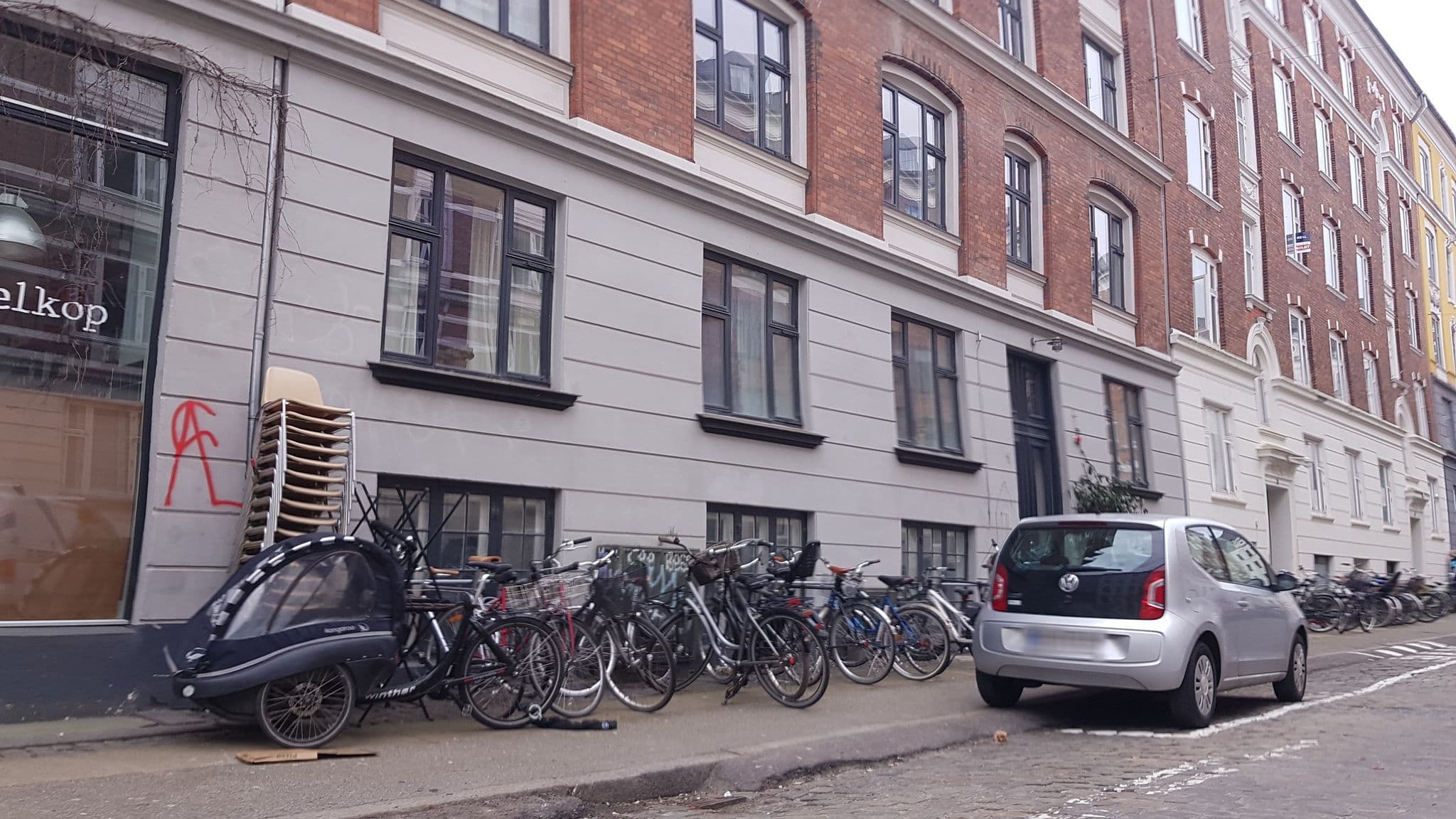 Street view near Vogelkop, Copenhagen — © elgaard (CC BY-SA · Mapillary)