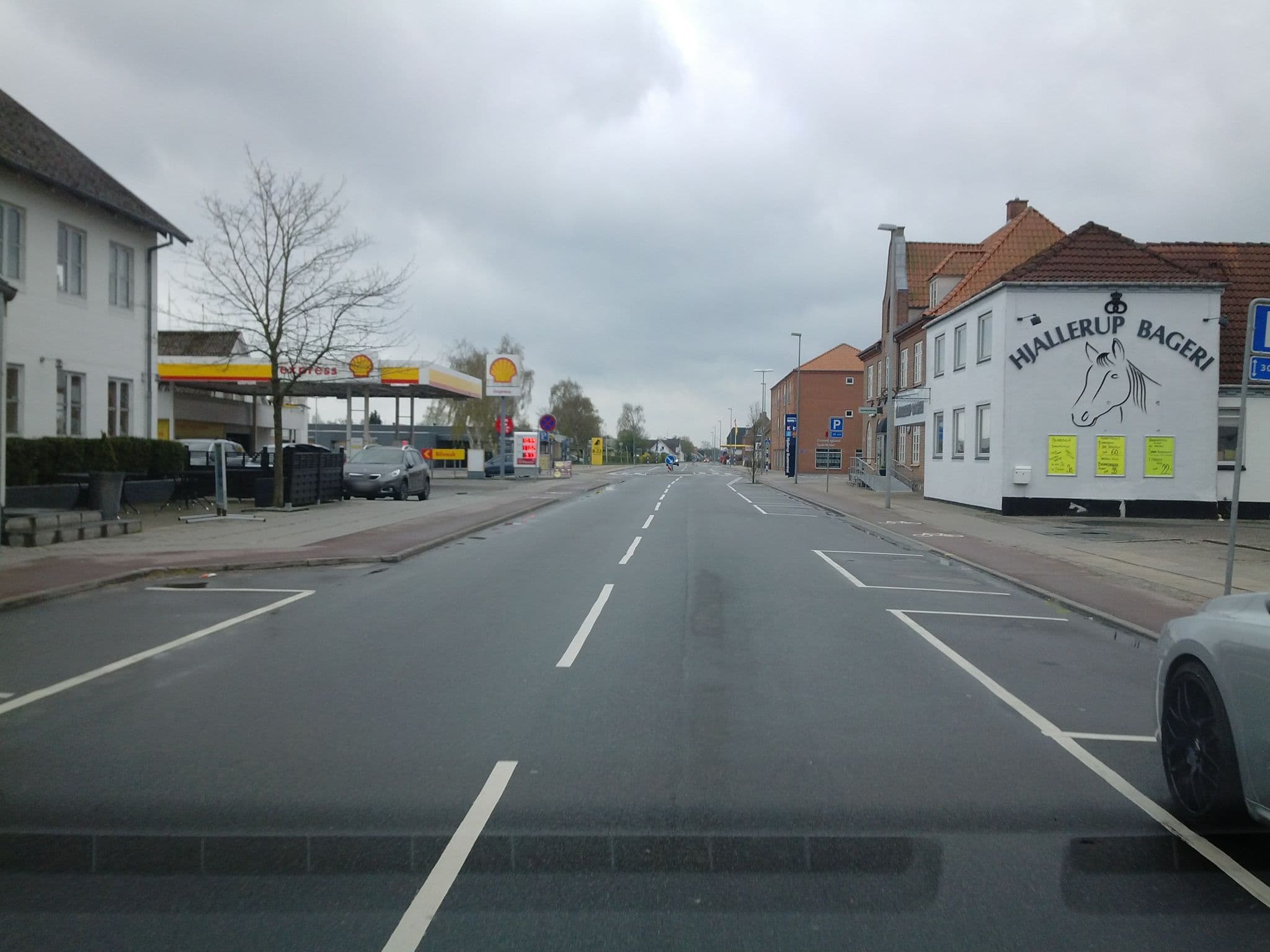 Street view near Hjallerup Kro, Hjallerup — © ingolf (CC BY-SA · Mapillary)