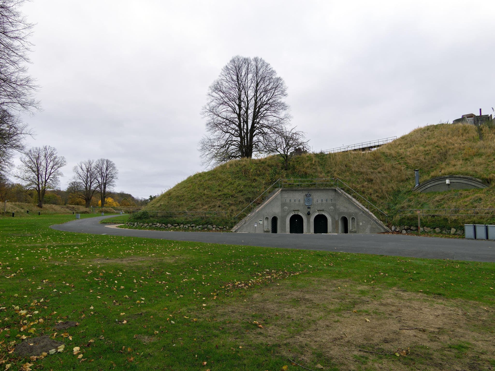 Street view near Charlottenlund fort, Charlottenlund — © molan (CC BY-SA · Mapillary)