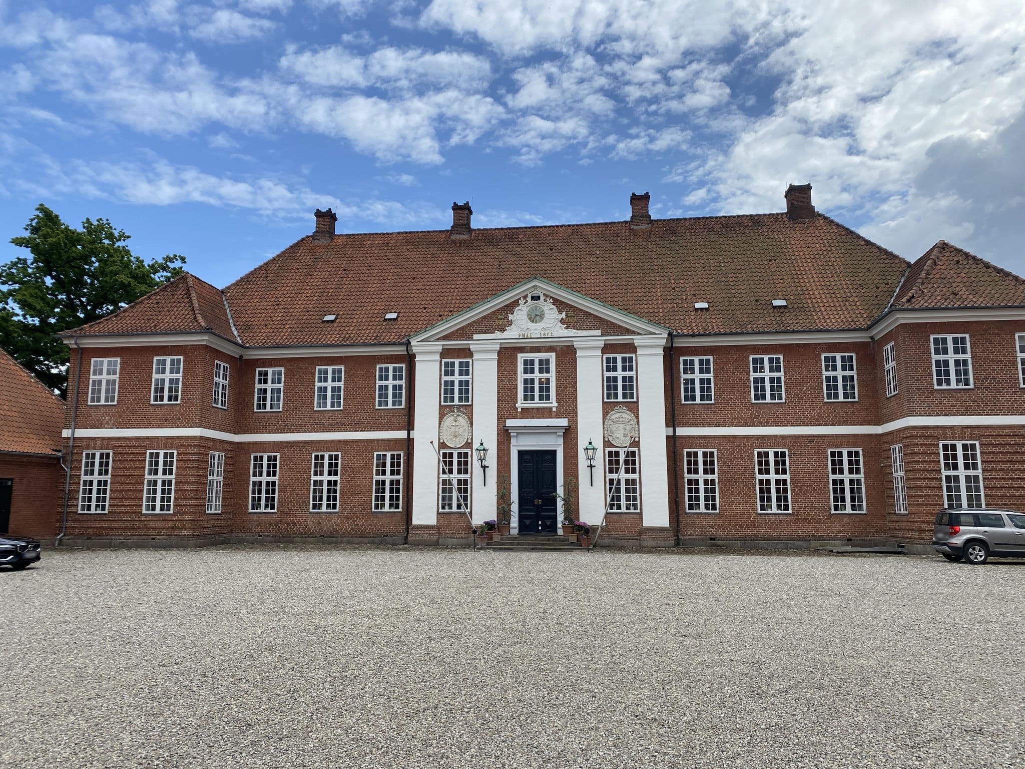 Street view near Hindsgavl Slot, Middelfart — © valteris (CC BY-SA · Mapillary)