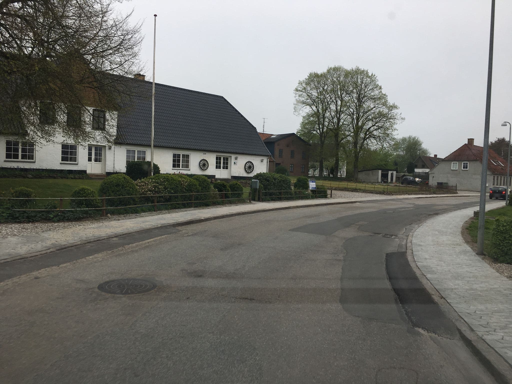 Street view near Hotel Frøslev Kro, Padborg — © maggiymir (CC BY-SA · Mapillary)