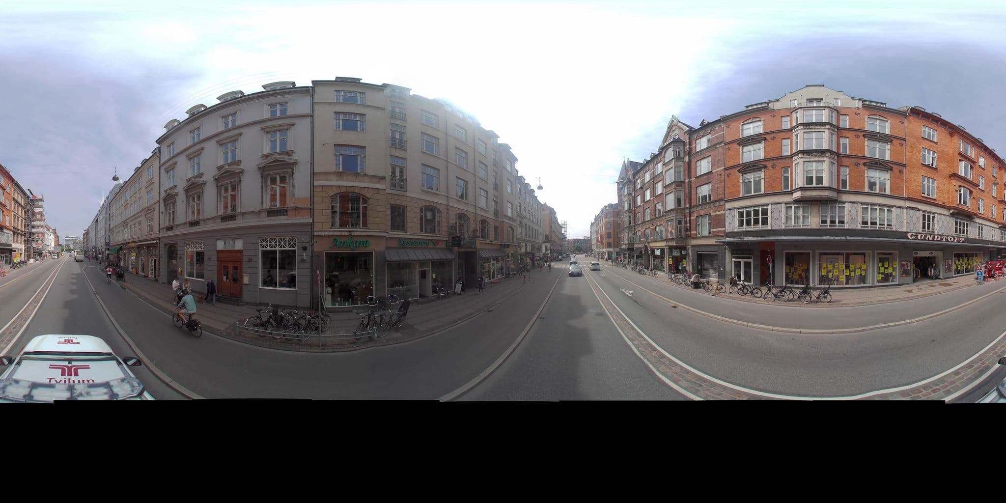 Street view near Church of Scientology Hotel, Copenhagen — © gisfrb (CC BY-SA · Mapillary)