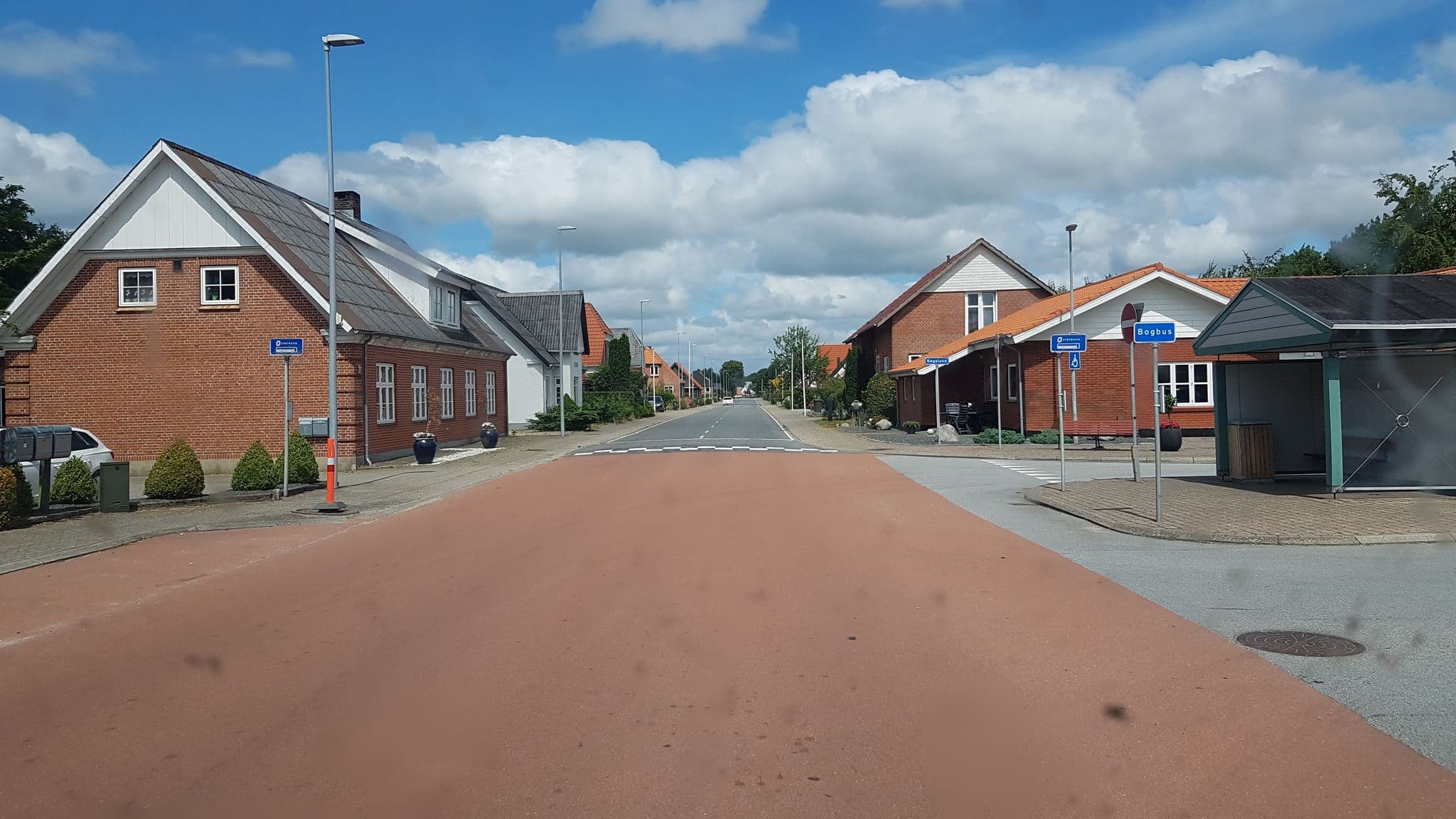 Street view near Hotel Glejbjerg, Holsted — © hjart (CC BY-SA · Mapillary)