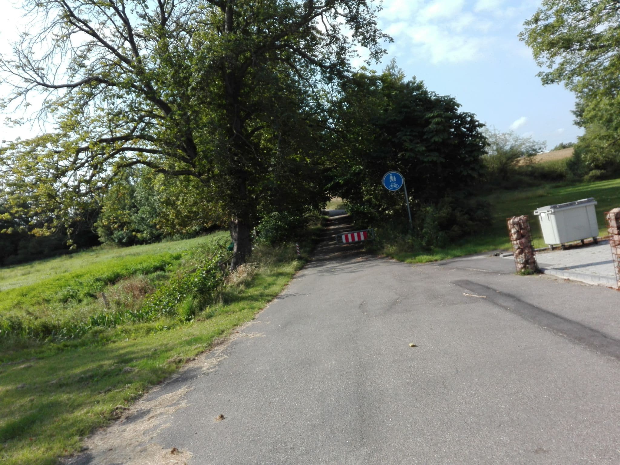 Street view near Ab Centrum bed w/o breakfast, Lisbjerg — © nico (CC BY-SA · Mapillary)