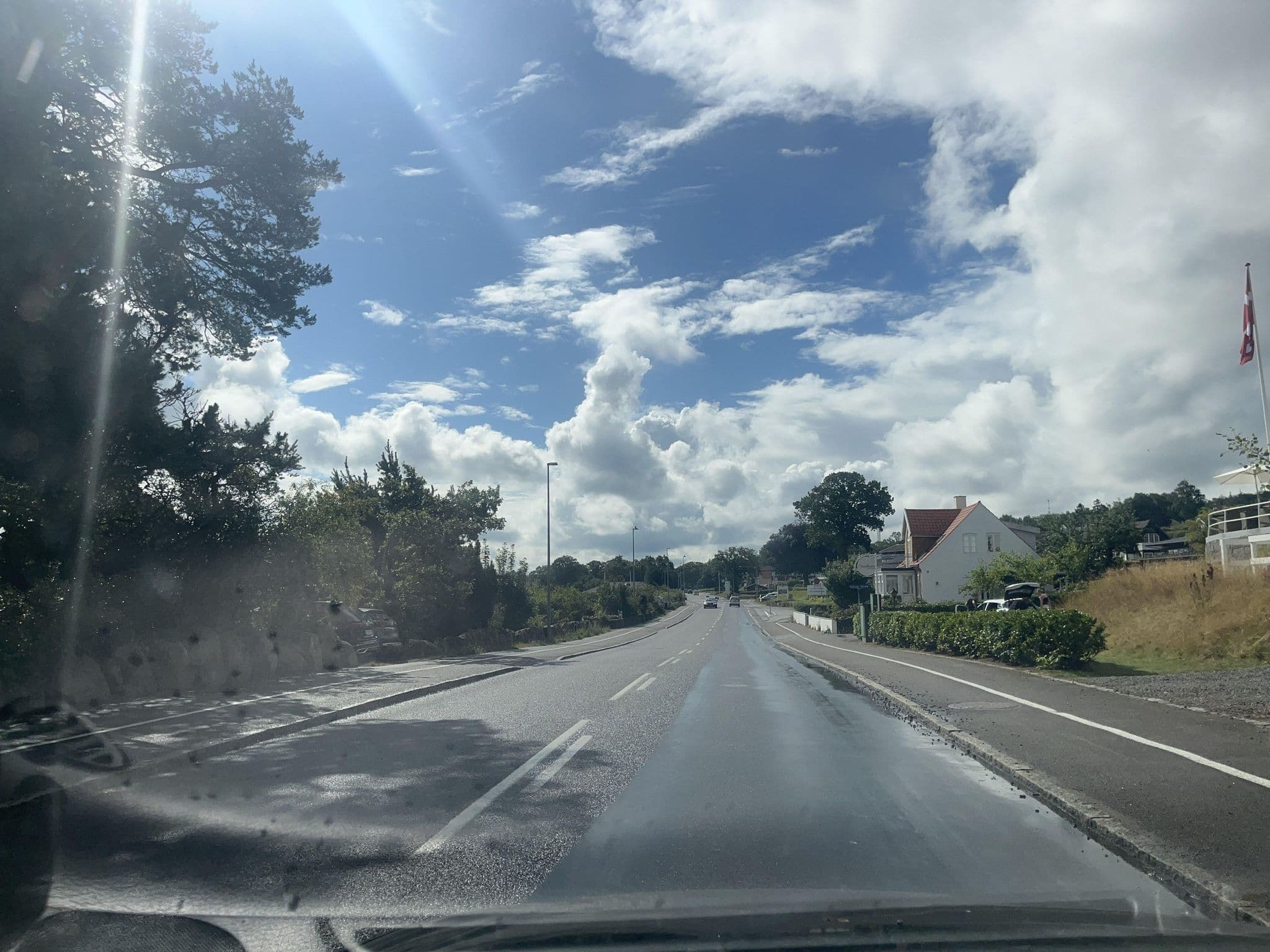 Street view near Sandkås Badehotel, Allinge — © fod (CC BY-SA · Mapillary)