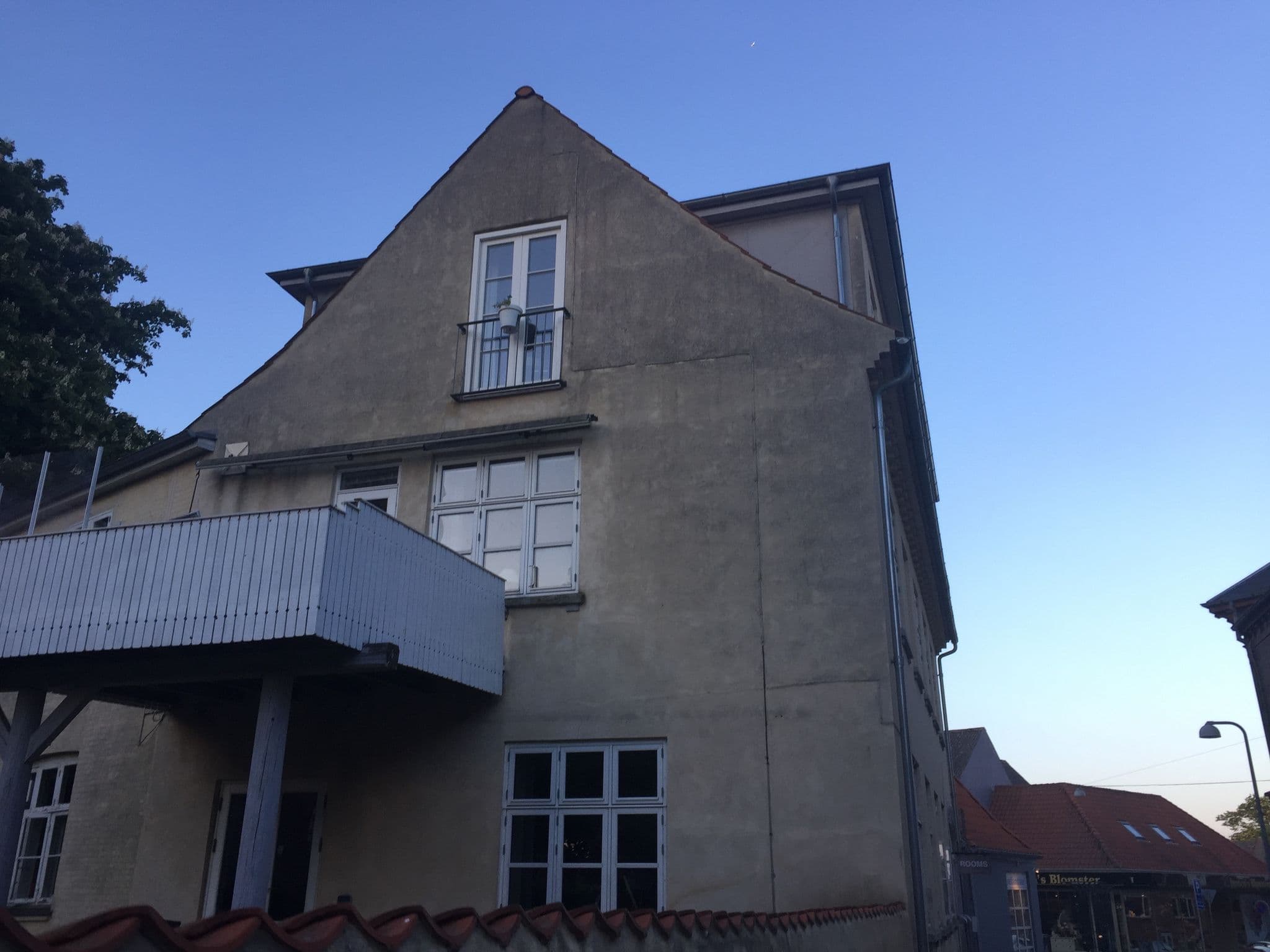 Street view near Møns Bogtrykkeri, Stege — © valteris (CC BY-SA · Mapillary)