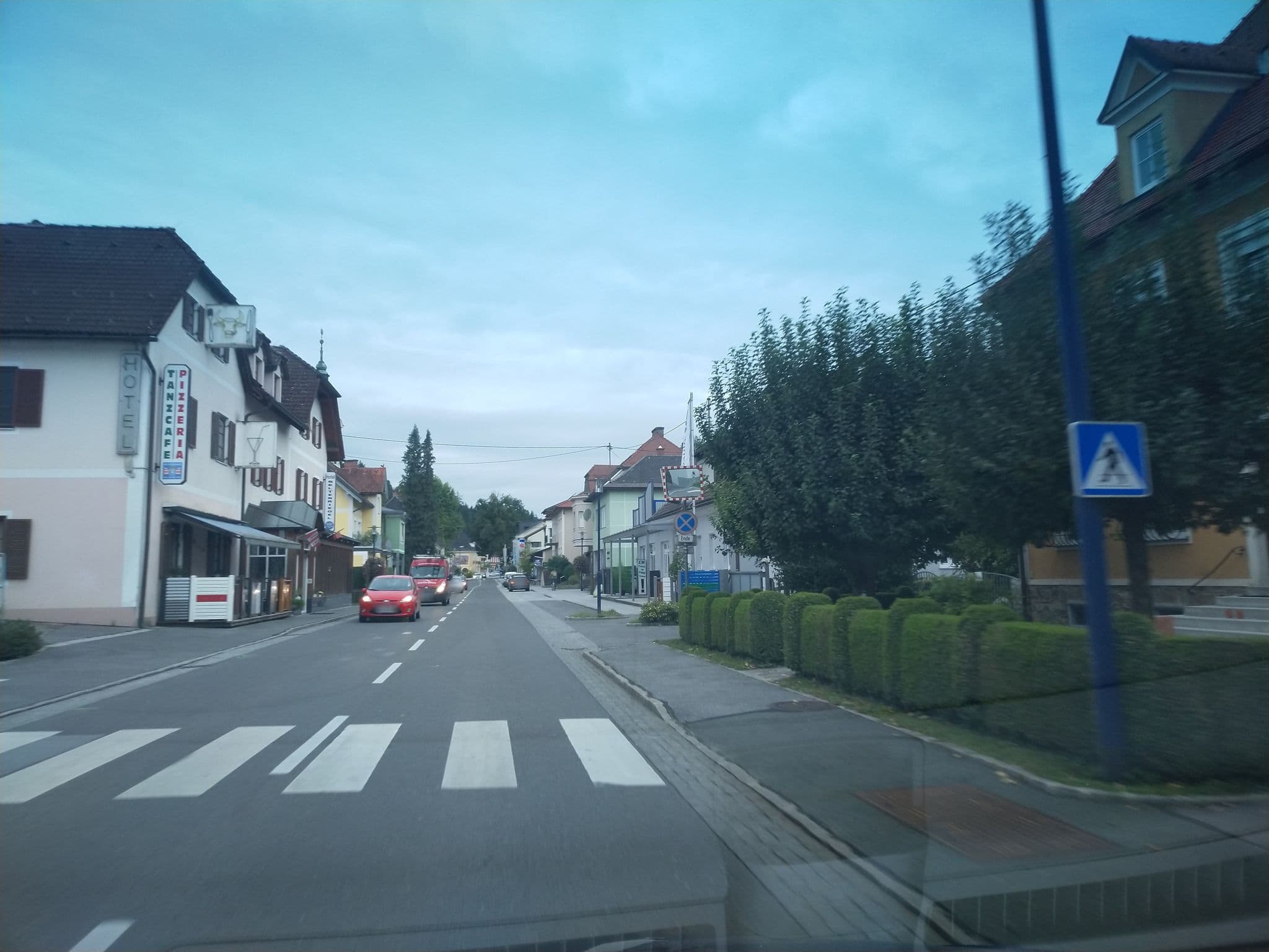 Street view near Hotel Seltenriegel, Brunn — © djpixel (CC BY-SA · Mapillary)