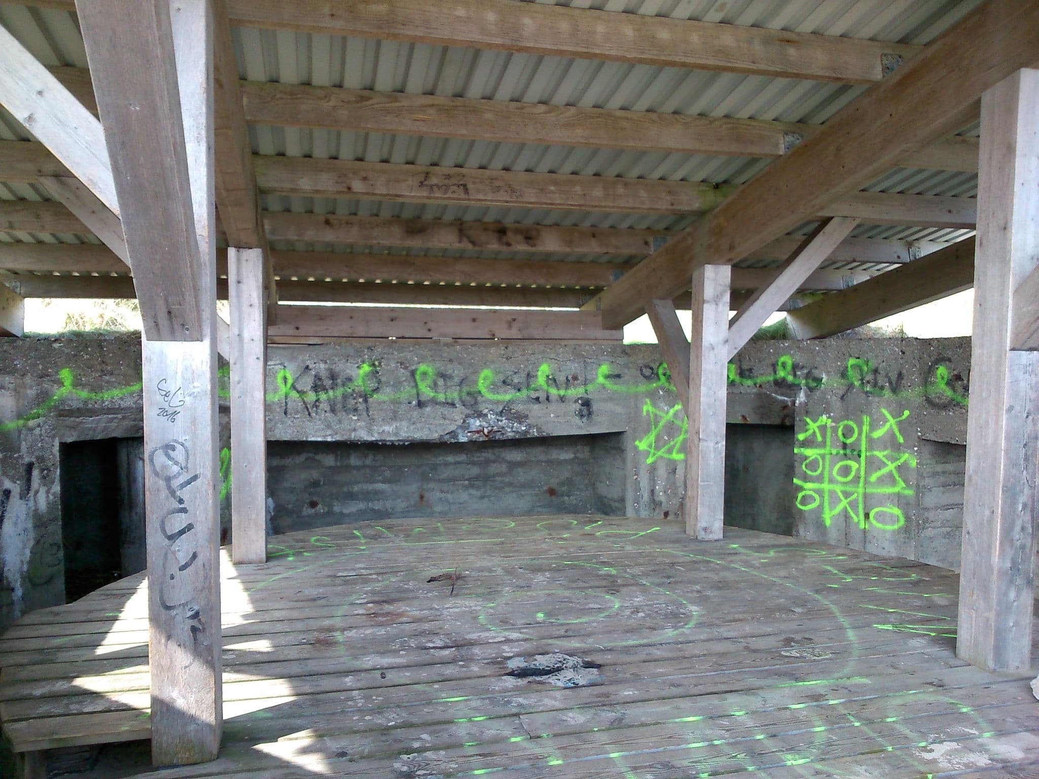 Street view near Shelterplads i bunker ved Thyborøn Kanal, Thyborøn — © dk72 (CC BY-SA · Mapillary)