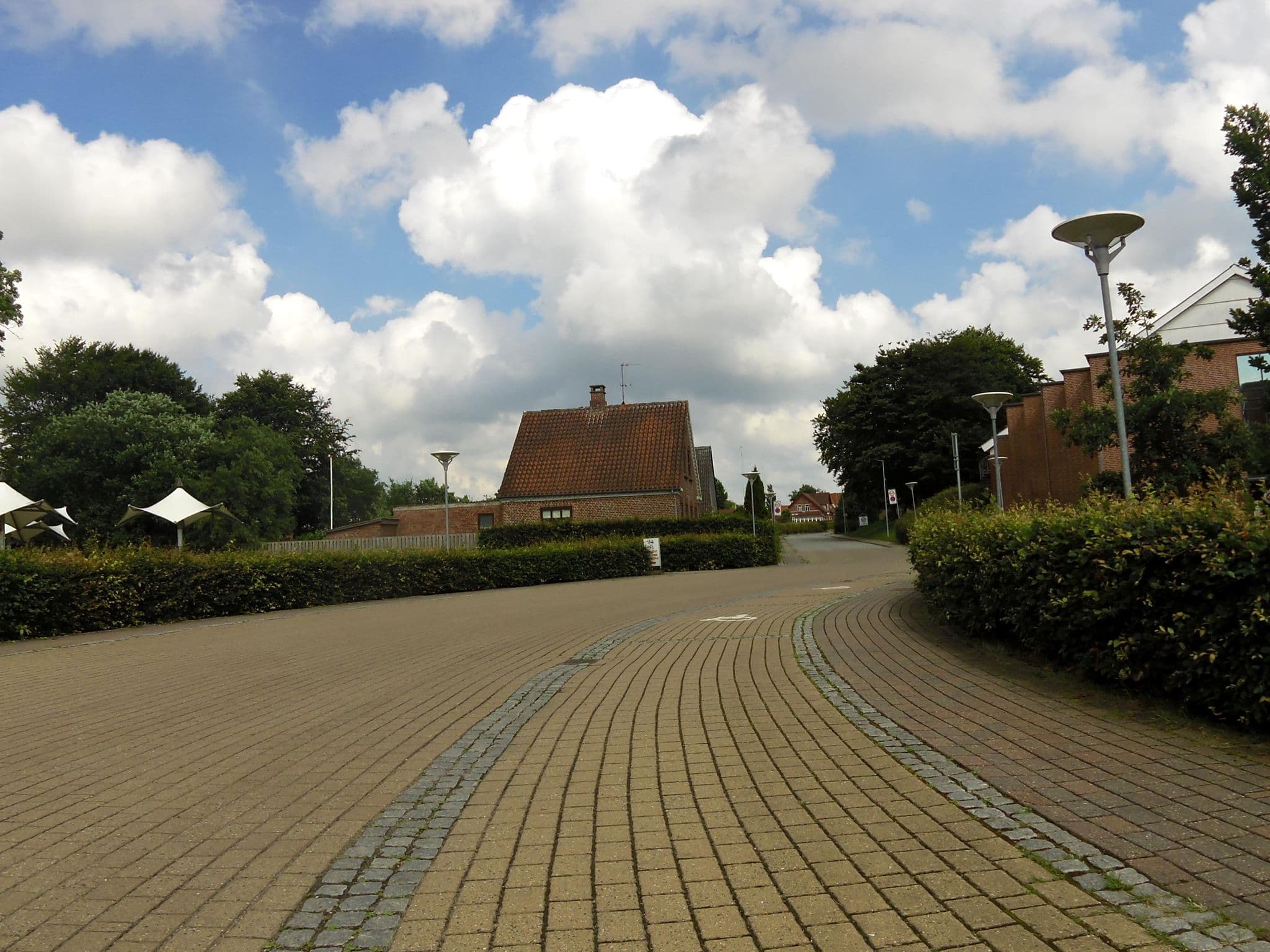 Street view near Danhostel Rødding, Rødding — © hjart (CC BY-SA · Mapillary)