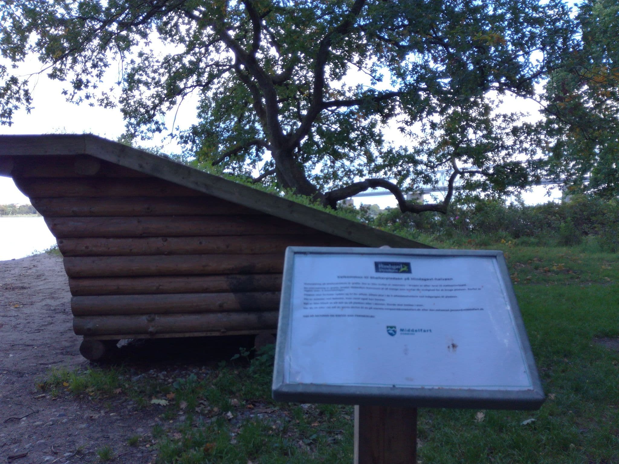Street view near Shelterplads i Naturparken Hindsgavl Dyrehave, Snoghøj — © dkbe (CC BY-SA · Mapillary)