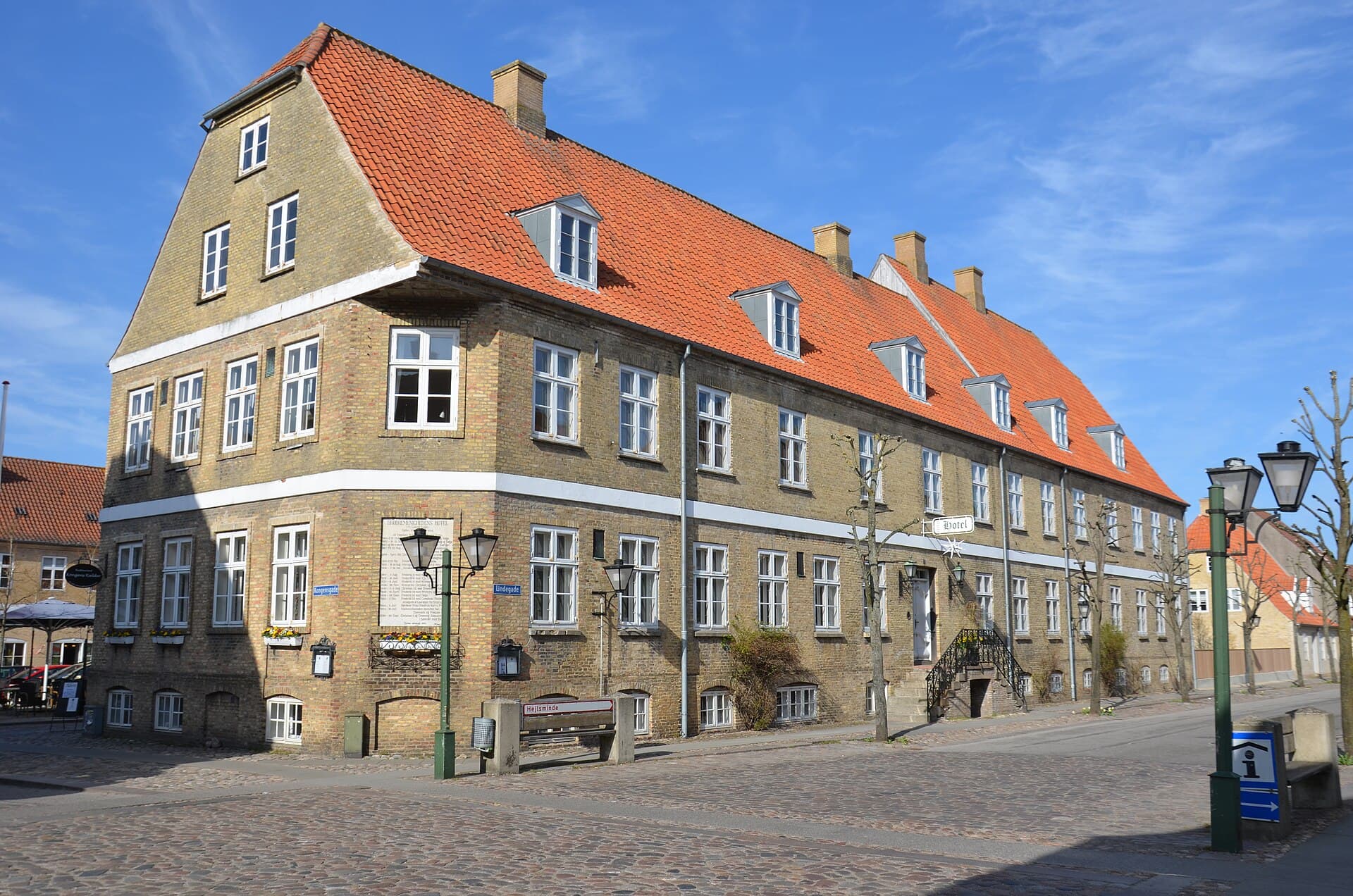Brødremenighedens Hotel (via Wikimedia Commons, CC BY-SA 3.0)