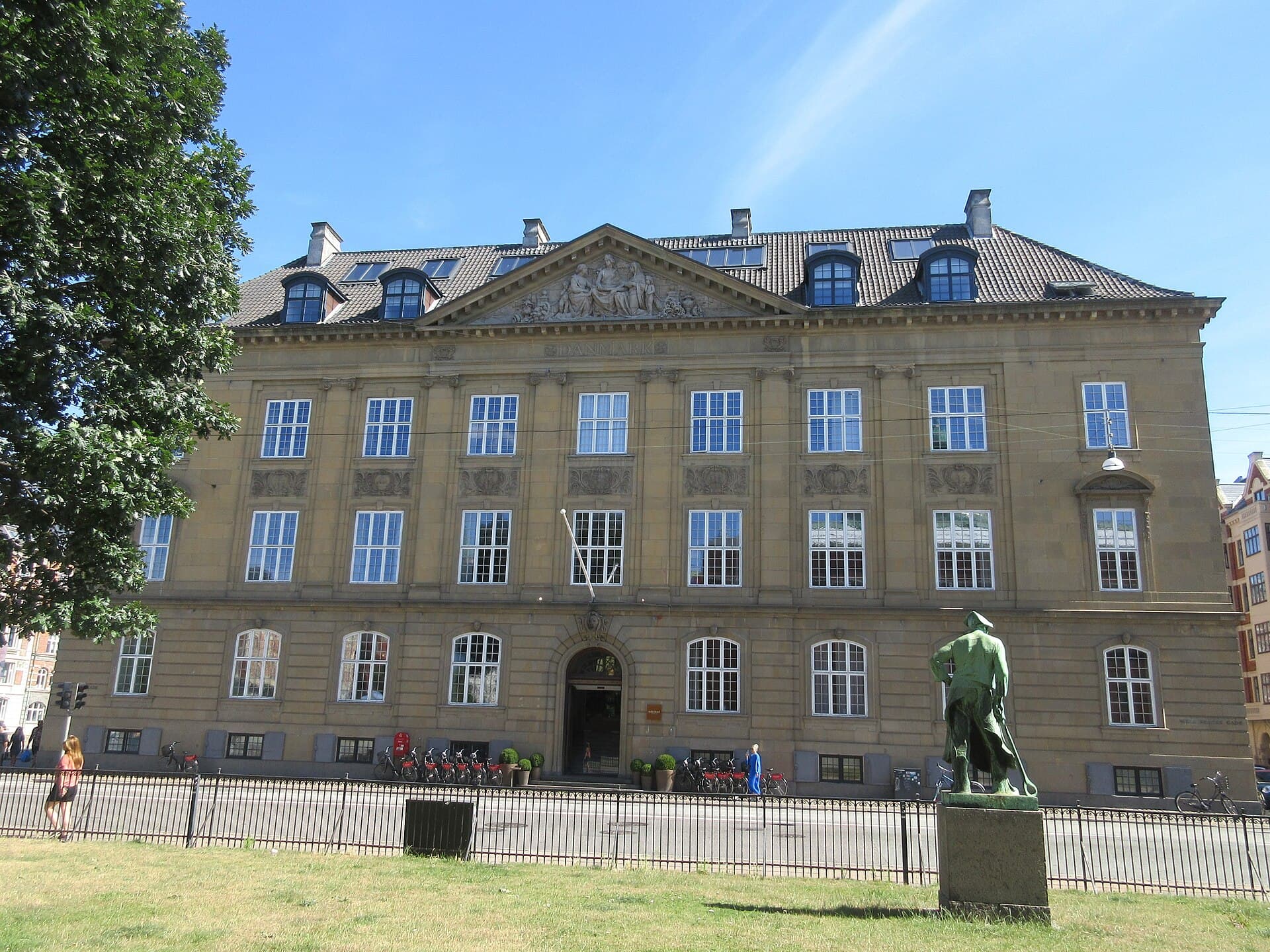Nobis Hotel Copenhagen (via Wikimedia Commons, CC BY-SA 4.0)