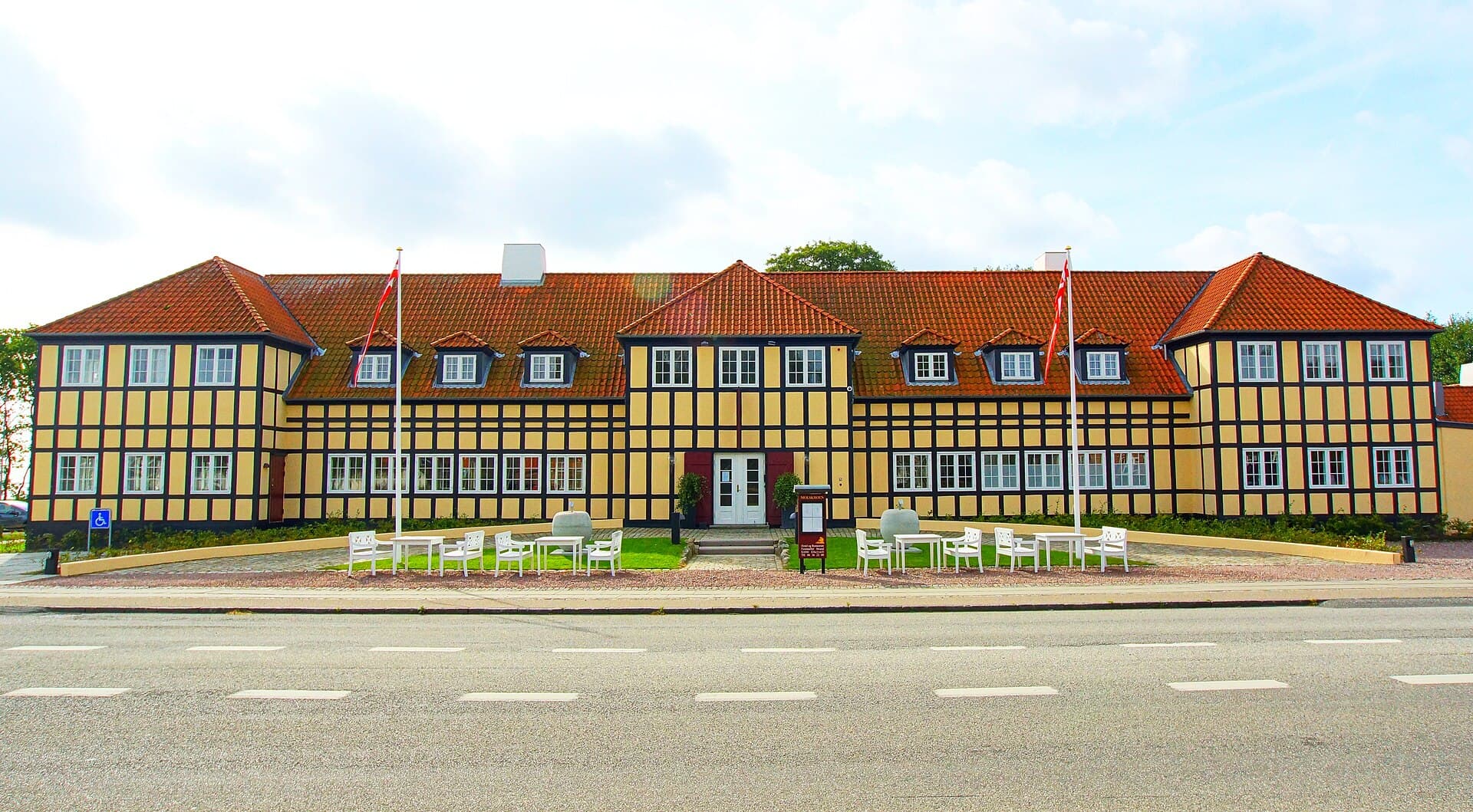 Molskroen (via Wikimedia Commons, CC BY-SA 4.0)