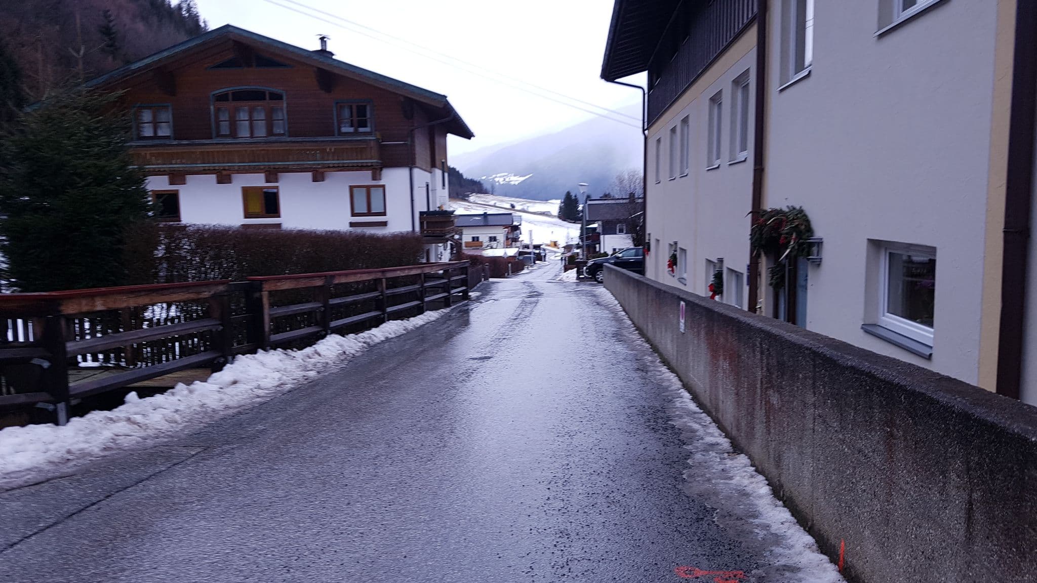 Street view near AlpenChalet, Neukirchen am Großvenediger